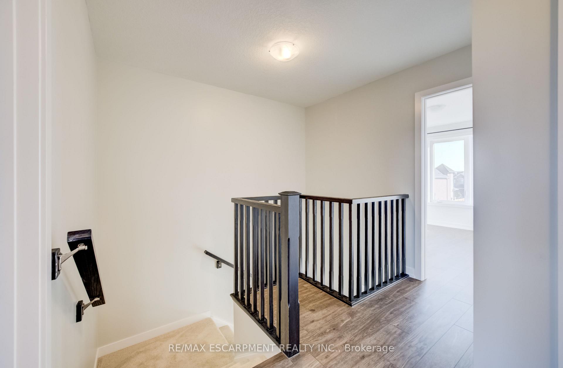 Photo 21 of 247 Burke Street, Hamilton, Waterdown — HOMEH