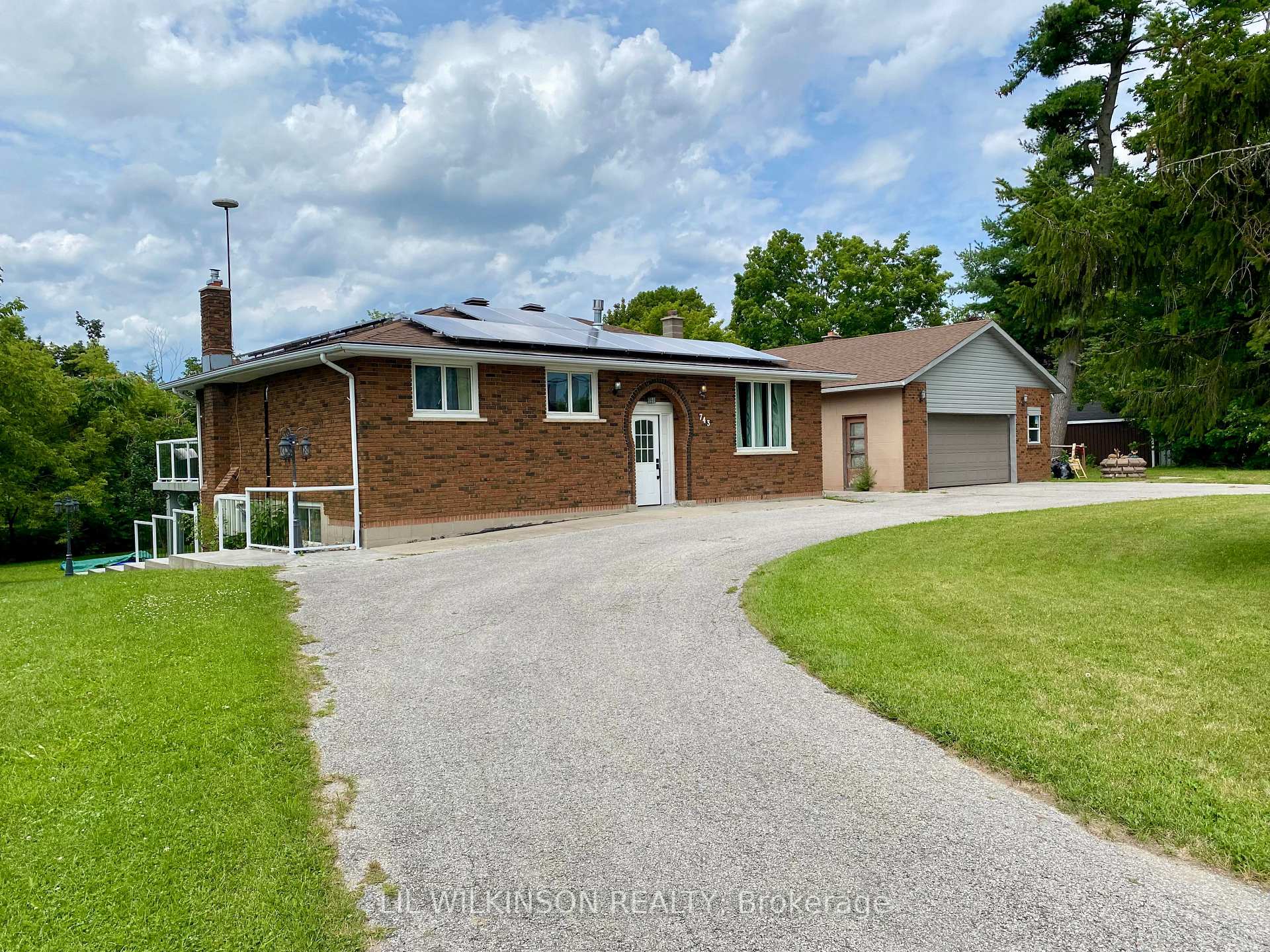 Photo 6 of 743 Essa Road, Barrie, Holly — HOMEH