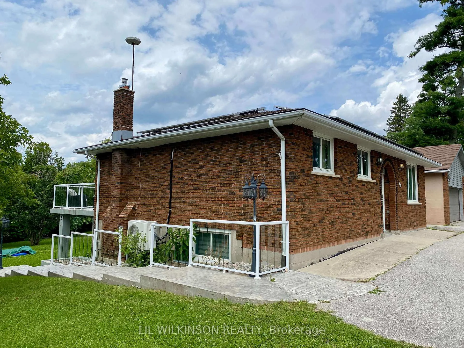 Photo 12 of 743 Essa Road, Barrie, Holly — HOMEH