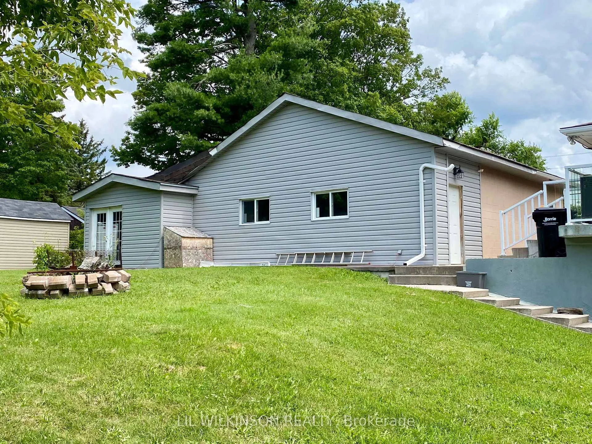 Photo 26 of 743 Essa Road, Barrie, Holly — HOMEH