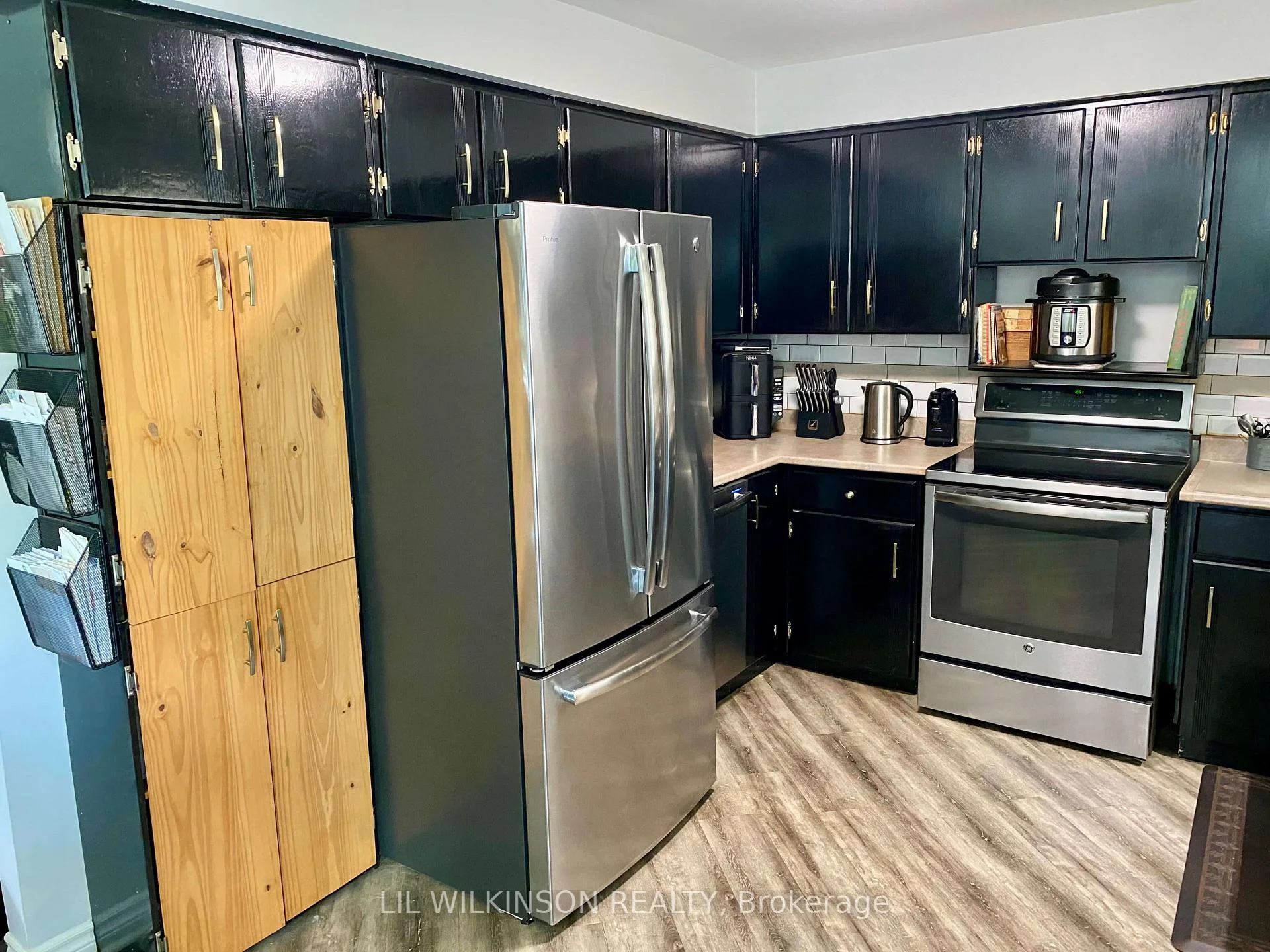 Photo 32 of 743 Essa Road, Barrie, Holly — HOMEH