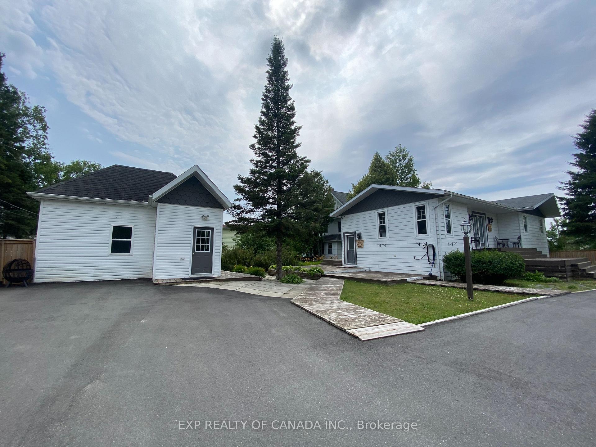 Photo 4 of 34 Seventh Street W, Cochrane — HOMEH