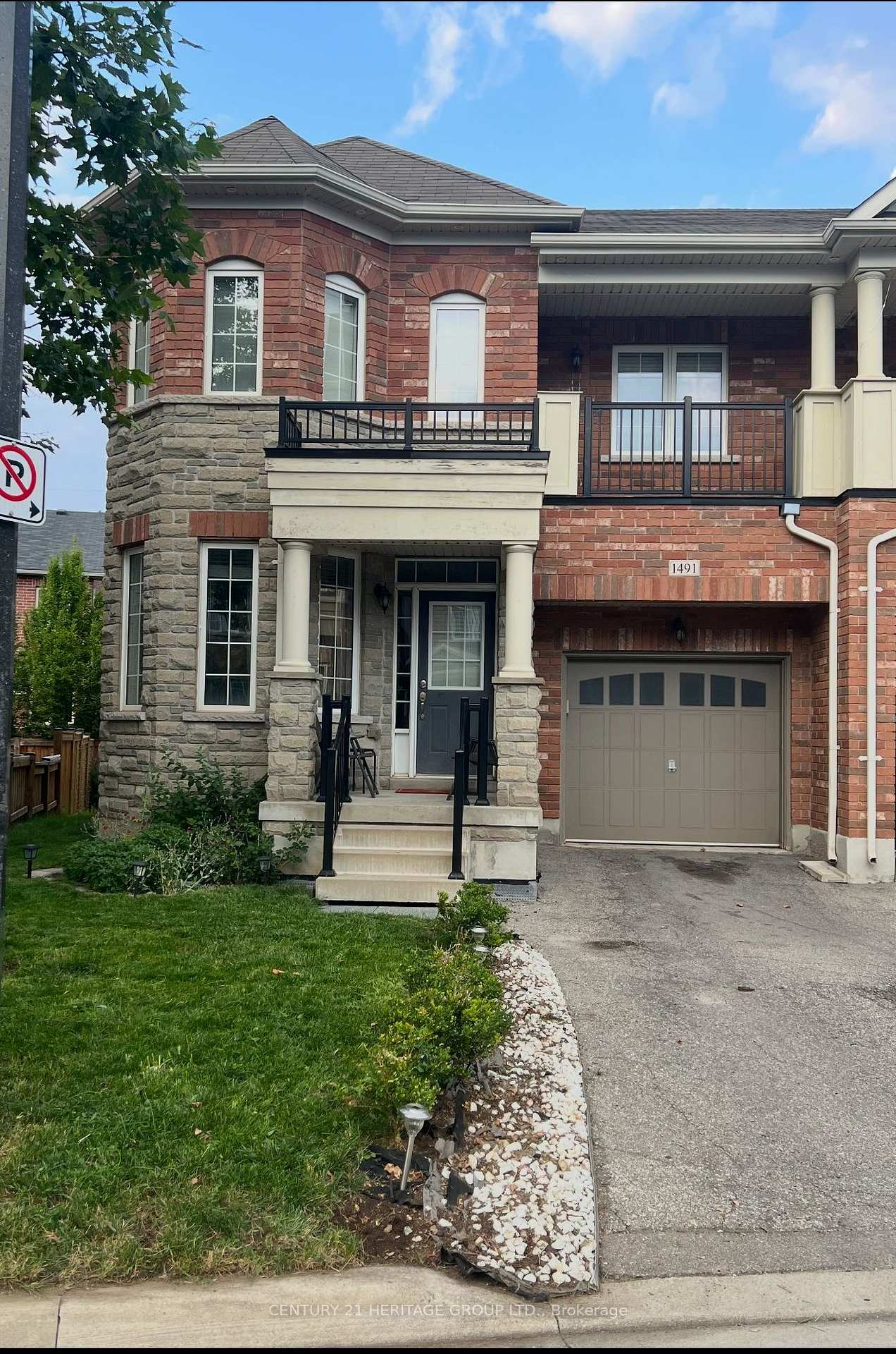 Photo 3 of 1491 Haws Crescent, Milton, Clarke — HOMEH