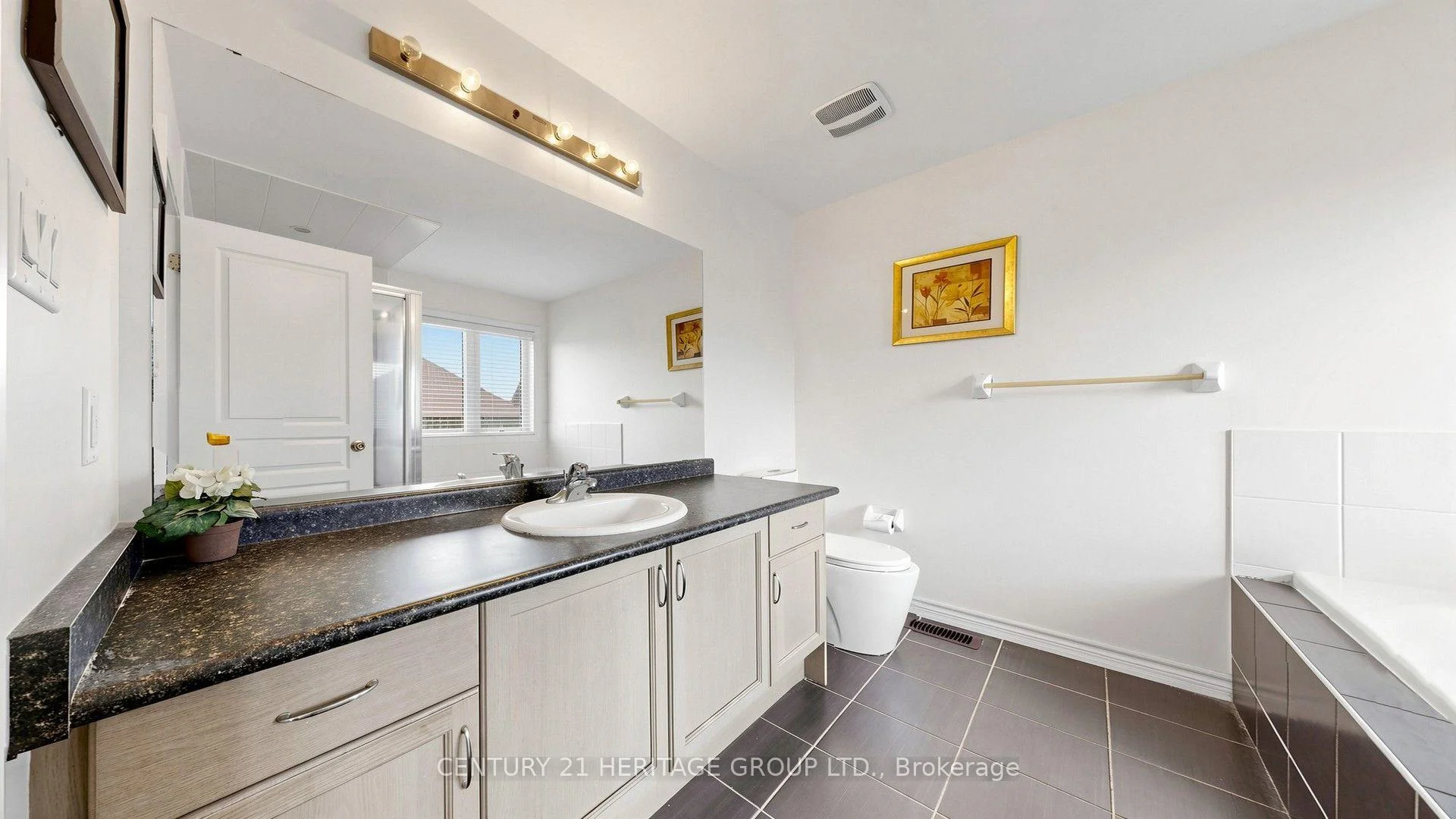 Photo 17 of 1491 Haws Crescent, Milton, Clarke — HOMEH