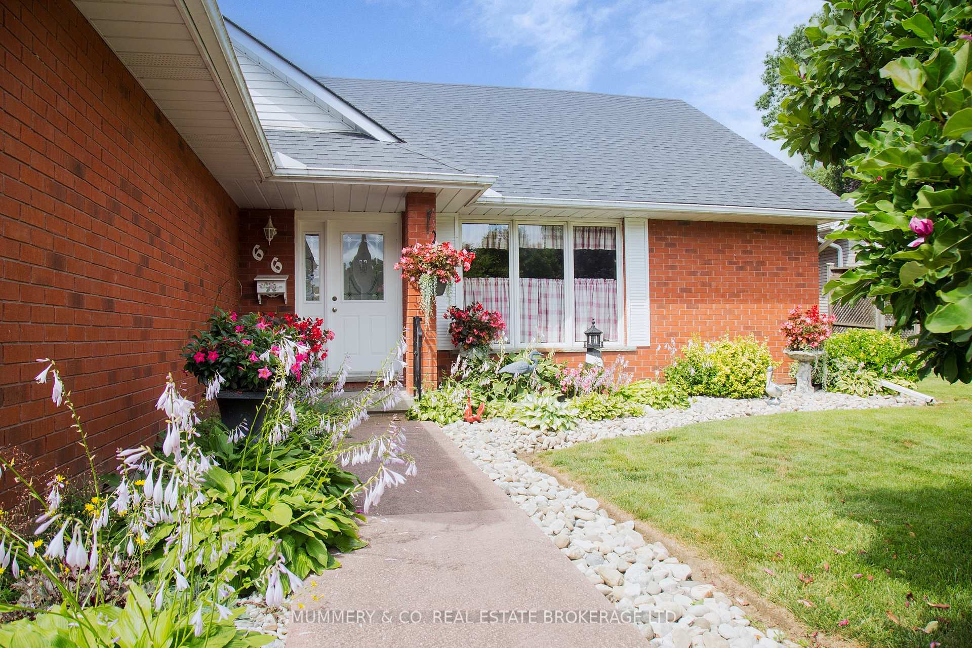 Photo 5 of 66 John Street, Norfolk, Port Dover — HOMEH