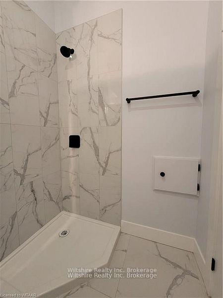 Photo 12 of Unit 7, 14 Glendale Drive, Tillsonburg — HOMEH