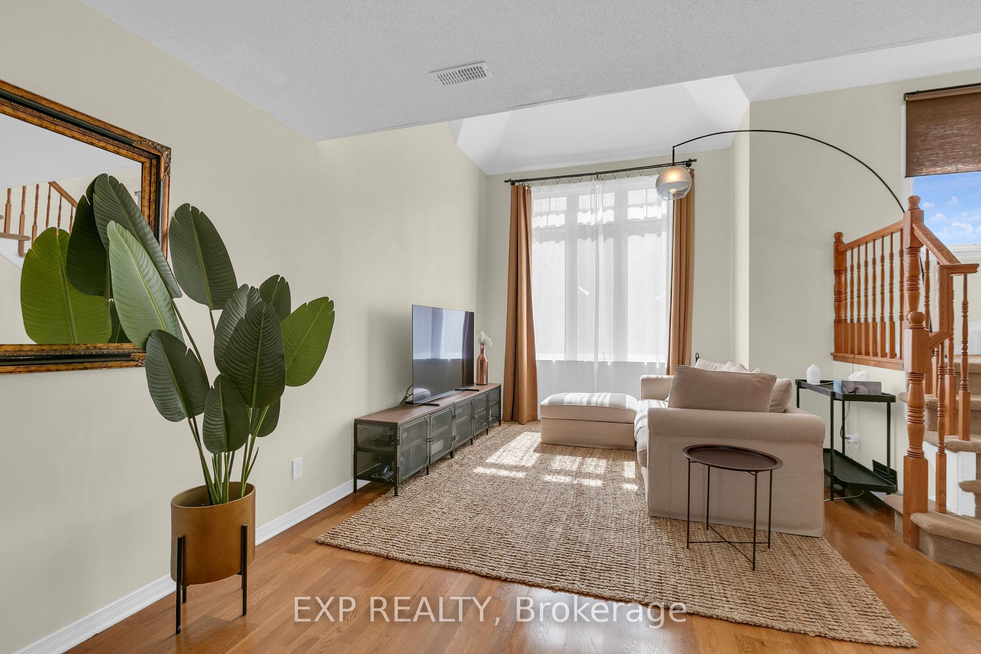 Photo 9 of 555 Reardon Private, Ottawa, Heron Gate/Industrial Park — HOMEH