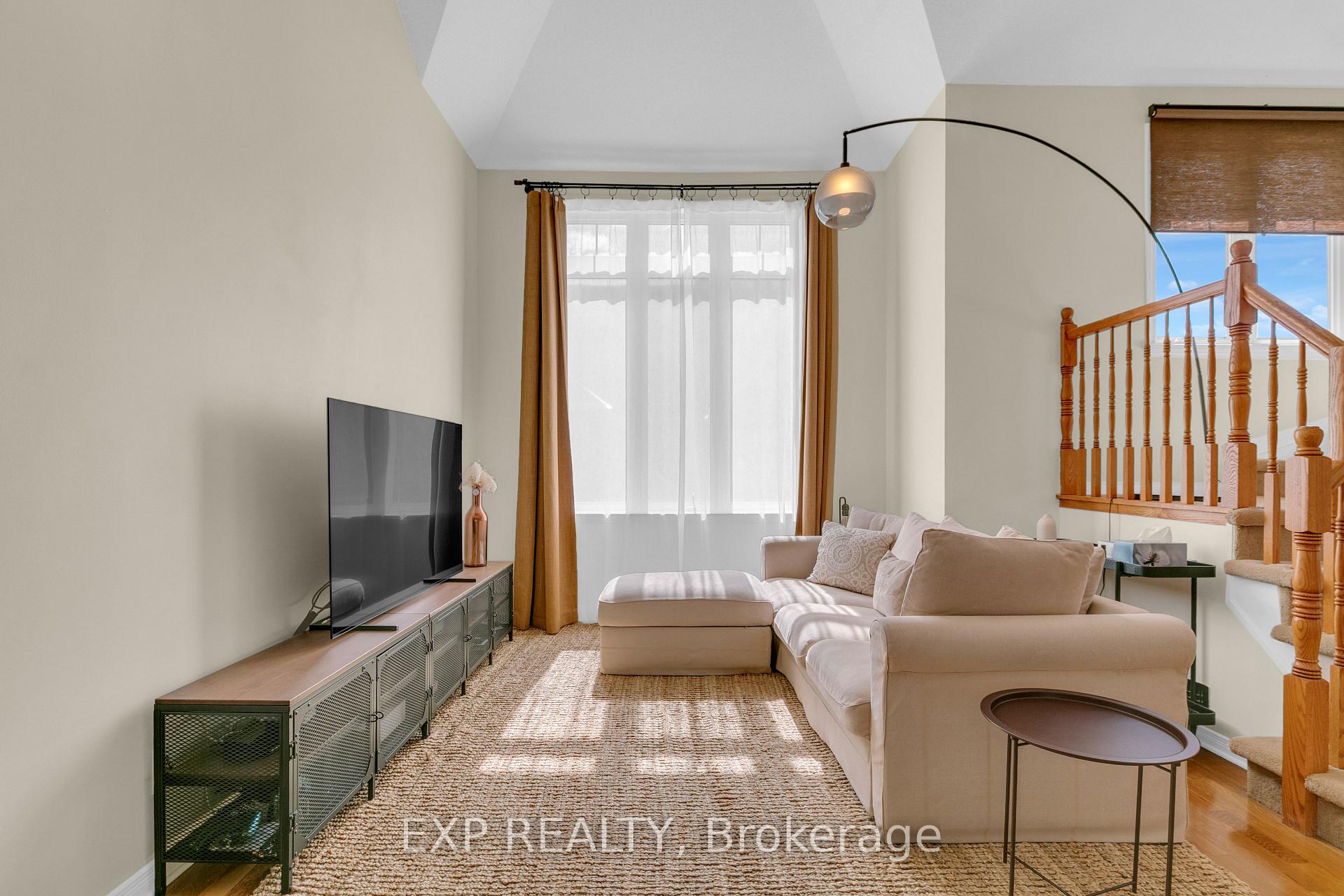 Photo 10 of 555 Reardon Private, Ottawa, Heron Gate/Industrial Park — HOMEH