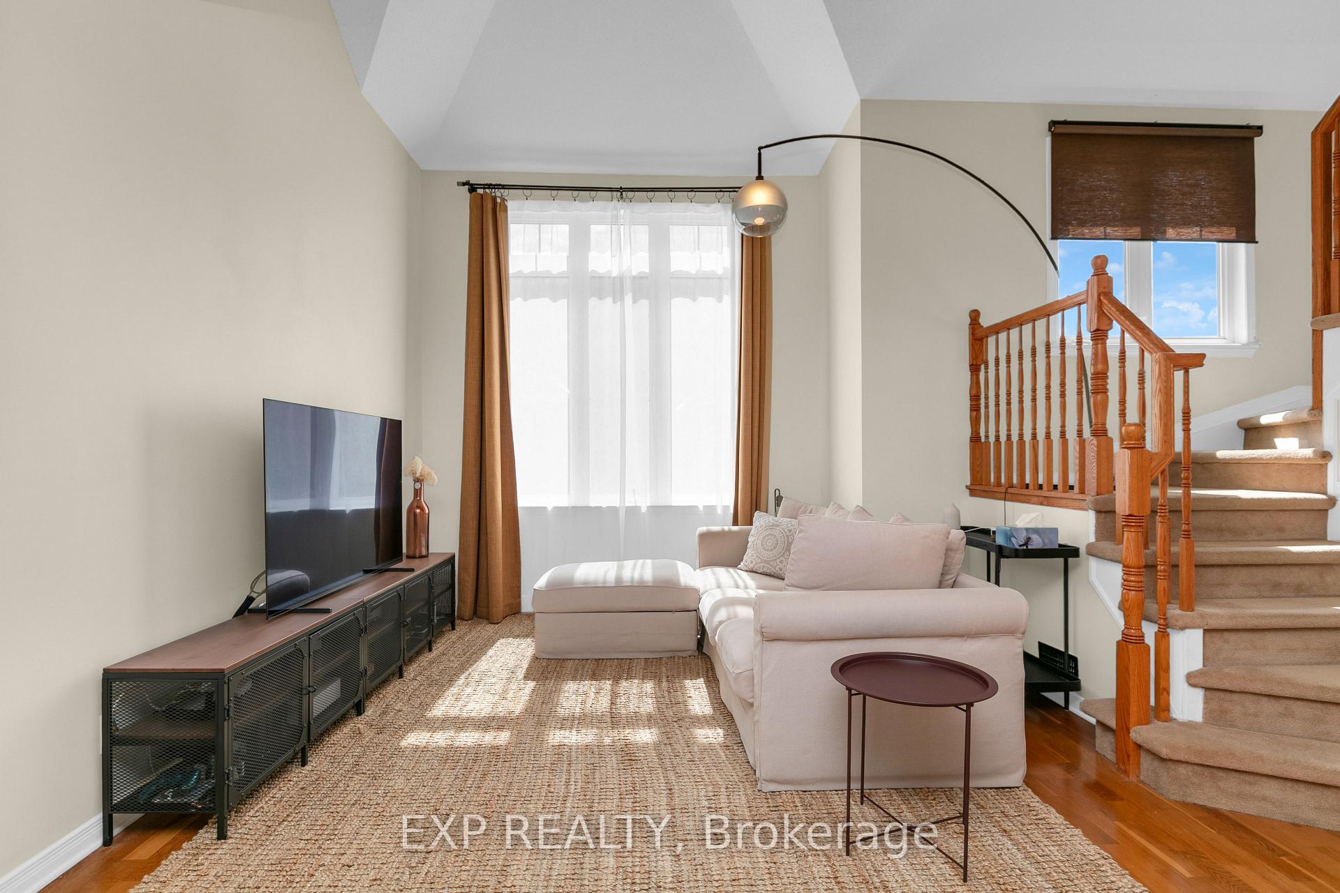 Photo 13 of 555 Reardon Private, Ottawa, Heron Gate/Industrial Park — HOMEH