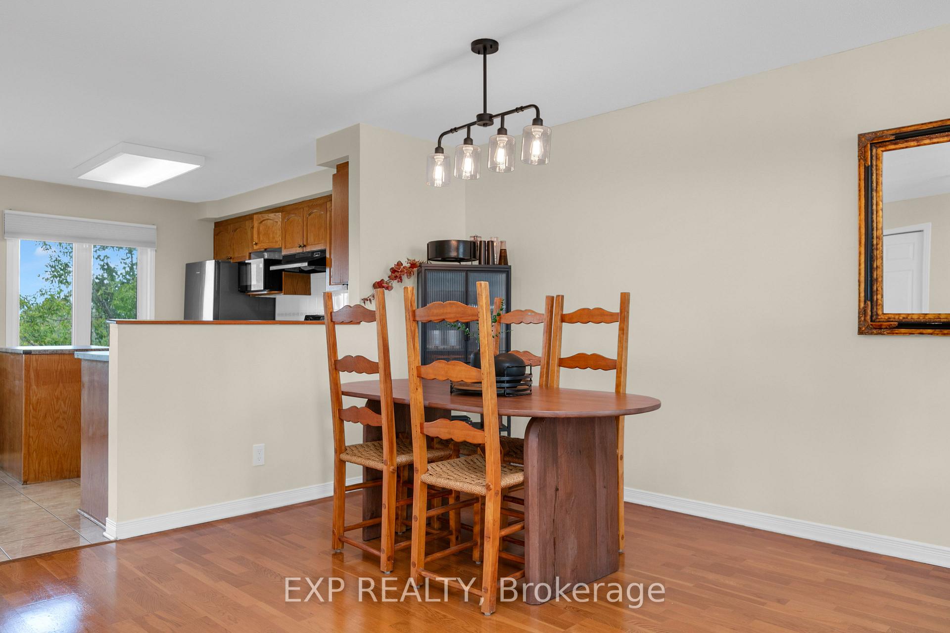 Photo 18 of 555 Reardon Private, Ottawa, Heron Gate/Industrial Park — HOMEH