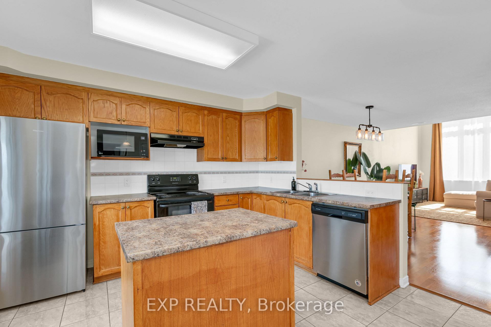 Photo 22 of 555 Reardon Private, Ottawa, Heron Gate/Industrial Park — HOMEH