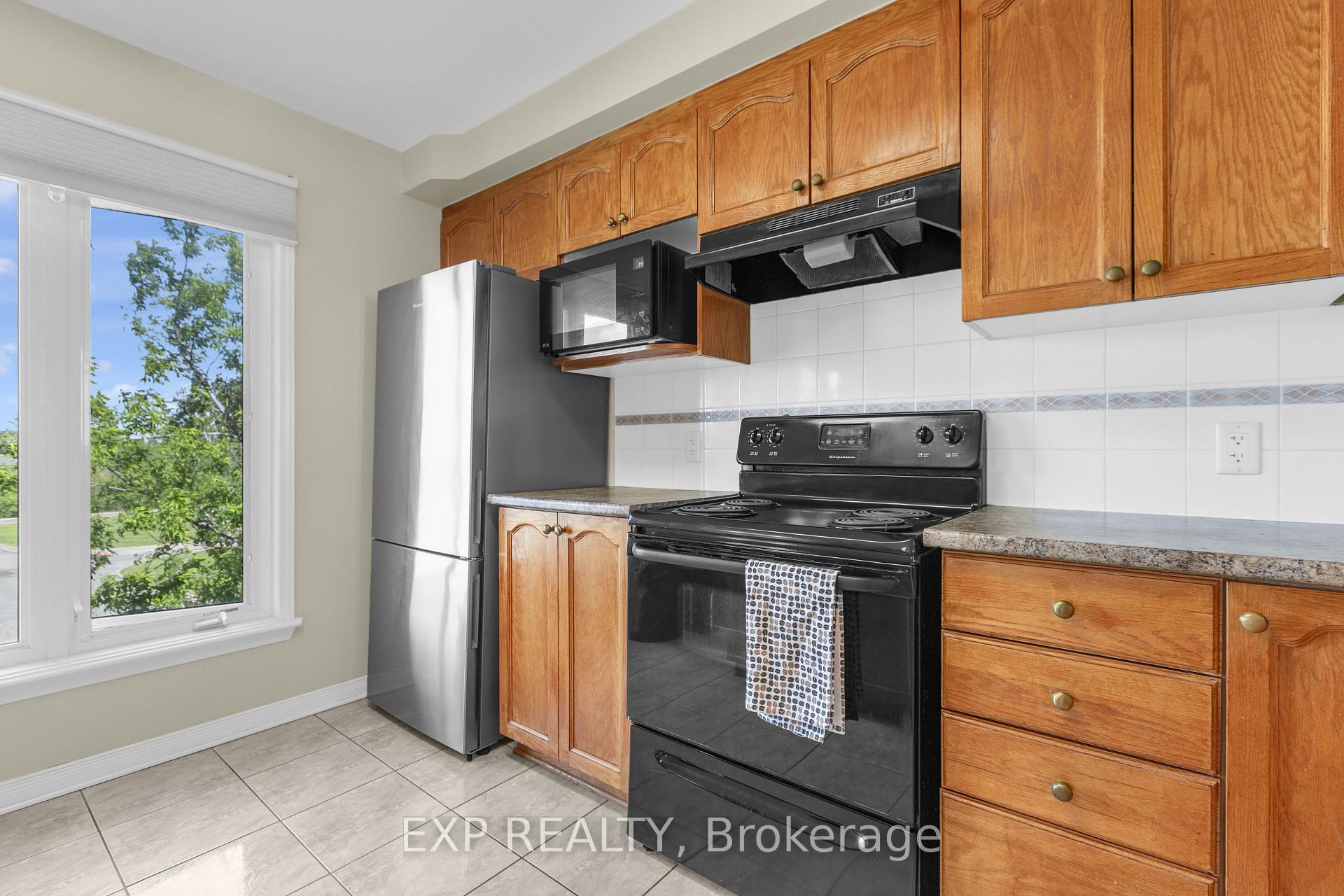 Photo 23 of 555 Reardon Private, Ottawa, Heron Gate/Industrial Park — HOMEH