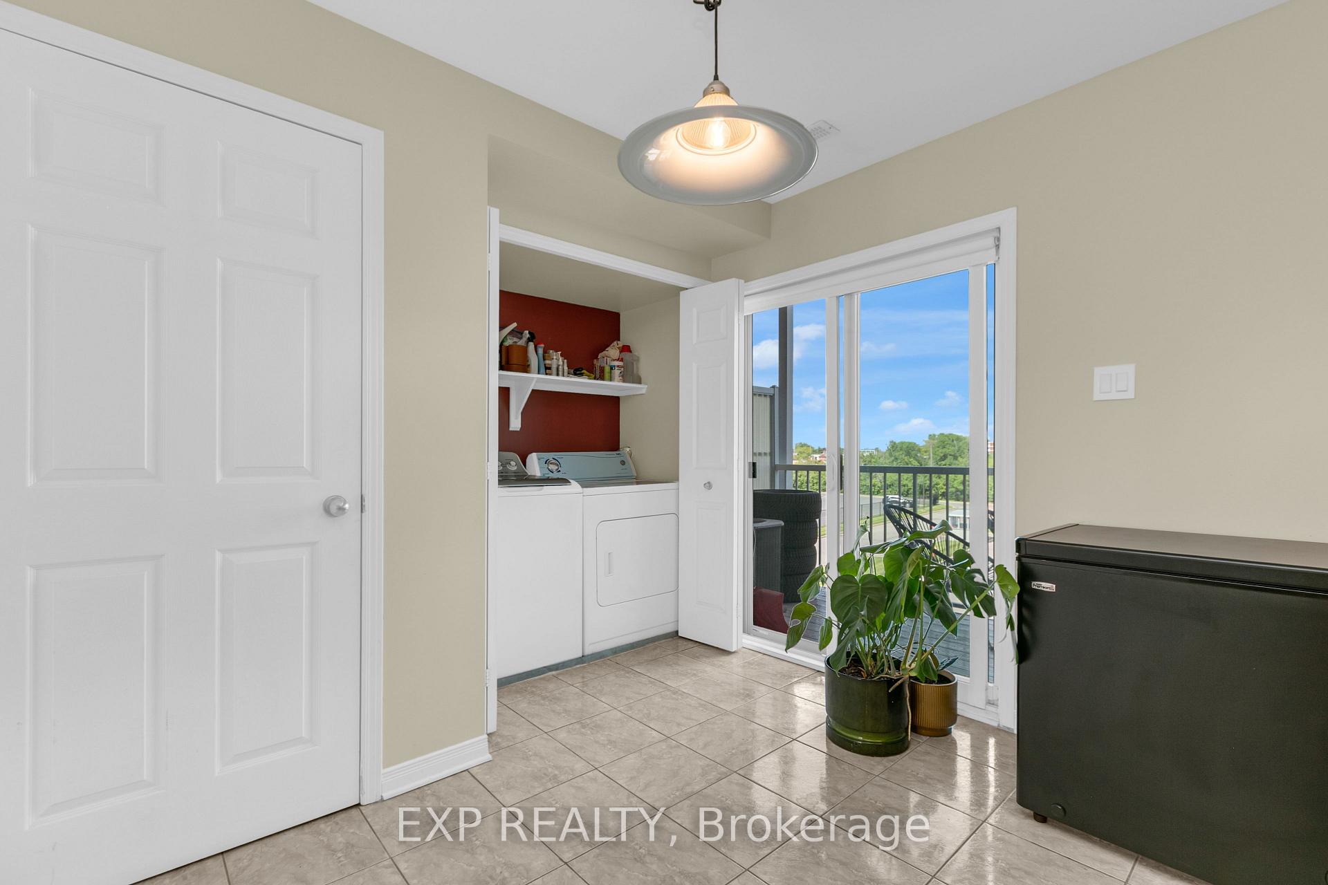 Photo 24 of 555 Reardon Private, Ottawa, Heron Gate/Industrial Park — HOMEH