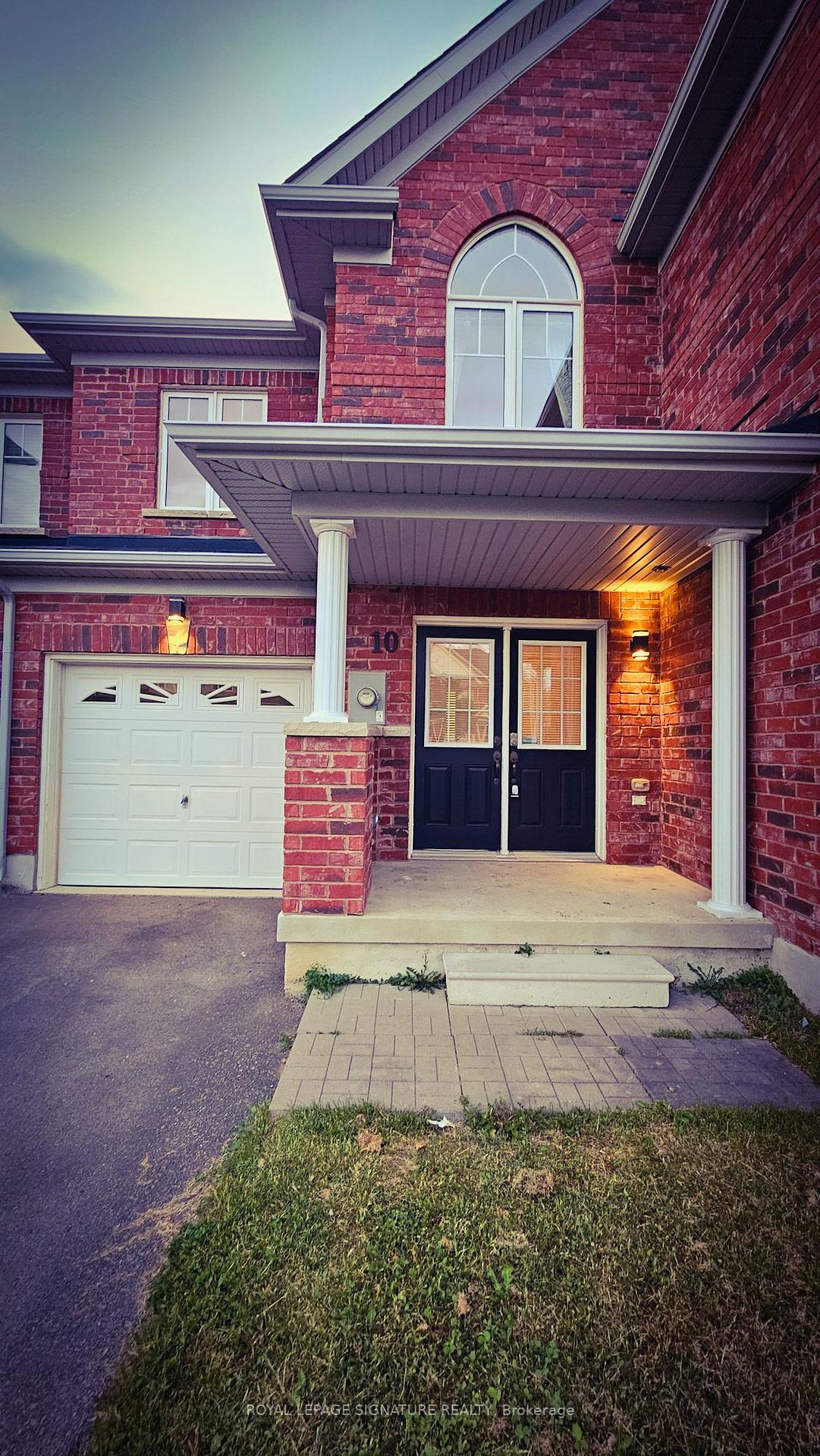 Photo 3 of 10 Keith Crescent, St. Catharines, Burleigh Hill — HOMEH