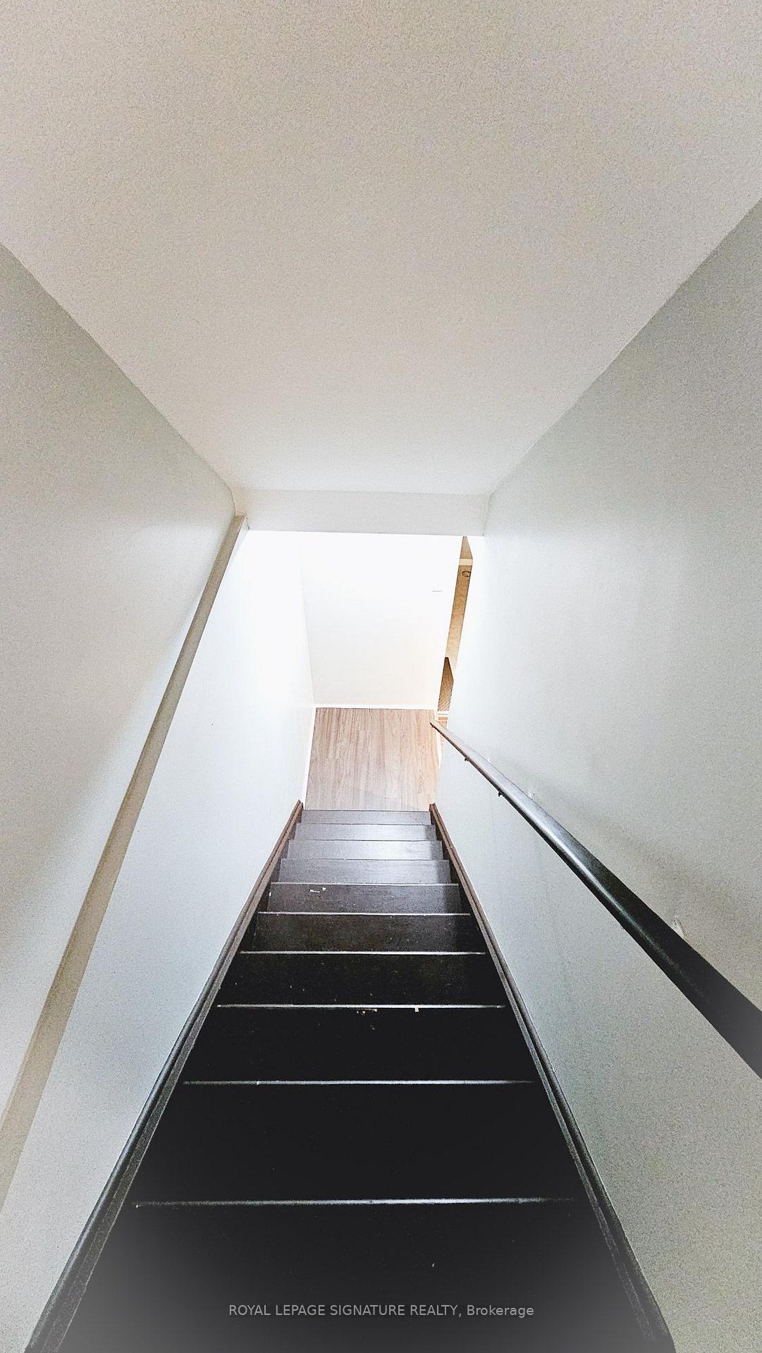 Photo 23 of 10 Keith Crescent, St. Catharines, Burleigh Hill — HOMEH