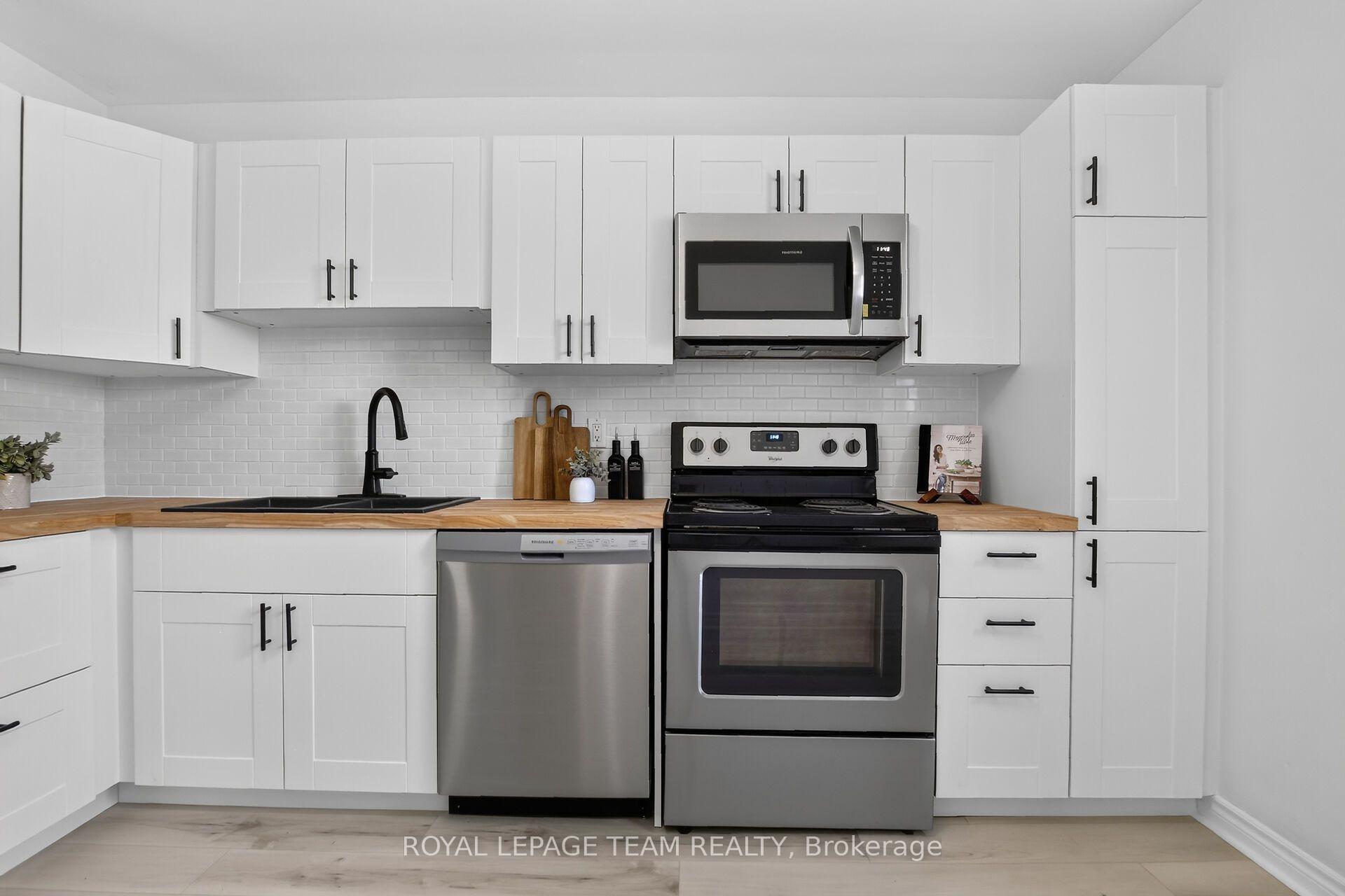 Photo 7 of 120 Mcclintock Way, Ottawa, Kanata - Katimavik — HOMEH