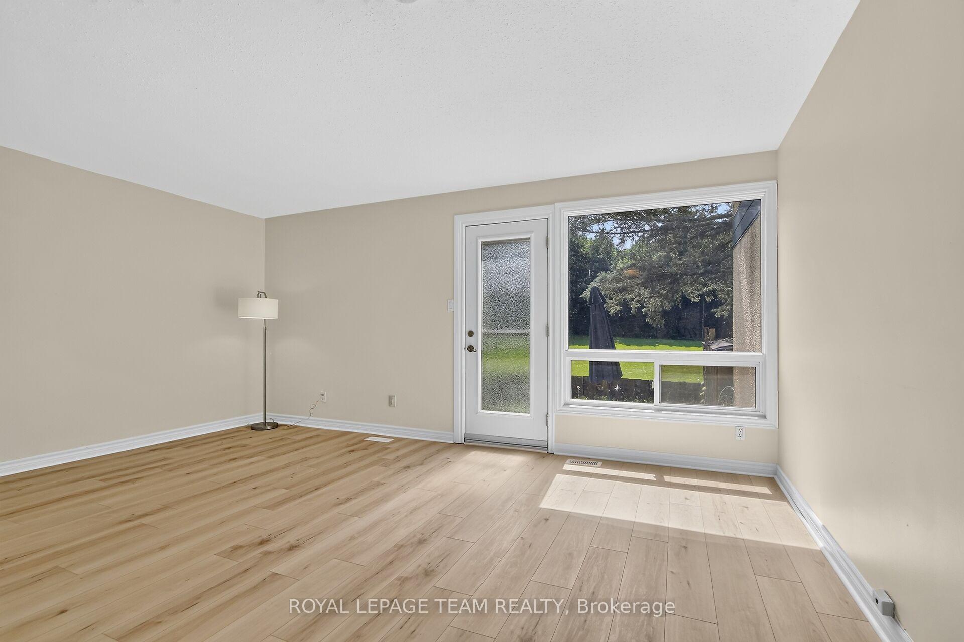 Photo 13 of 120 Mcclintock Way, Ottawa, Kanata - Katimavik — HOMEH