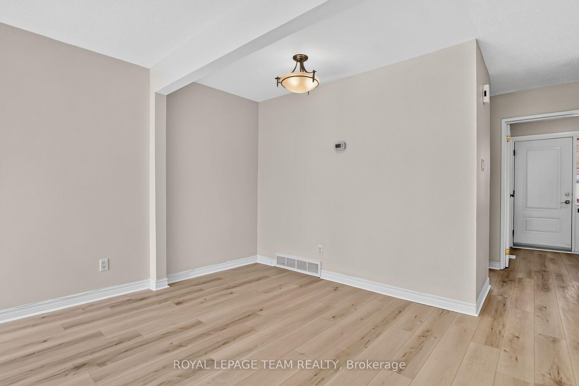 Photo 20 of 120 Mcclintock Way, Ottawa, Kanata - Katimavik — HOMEH