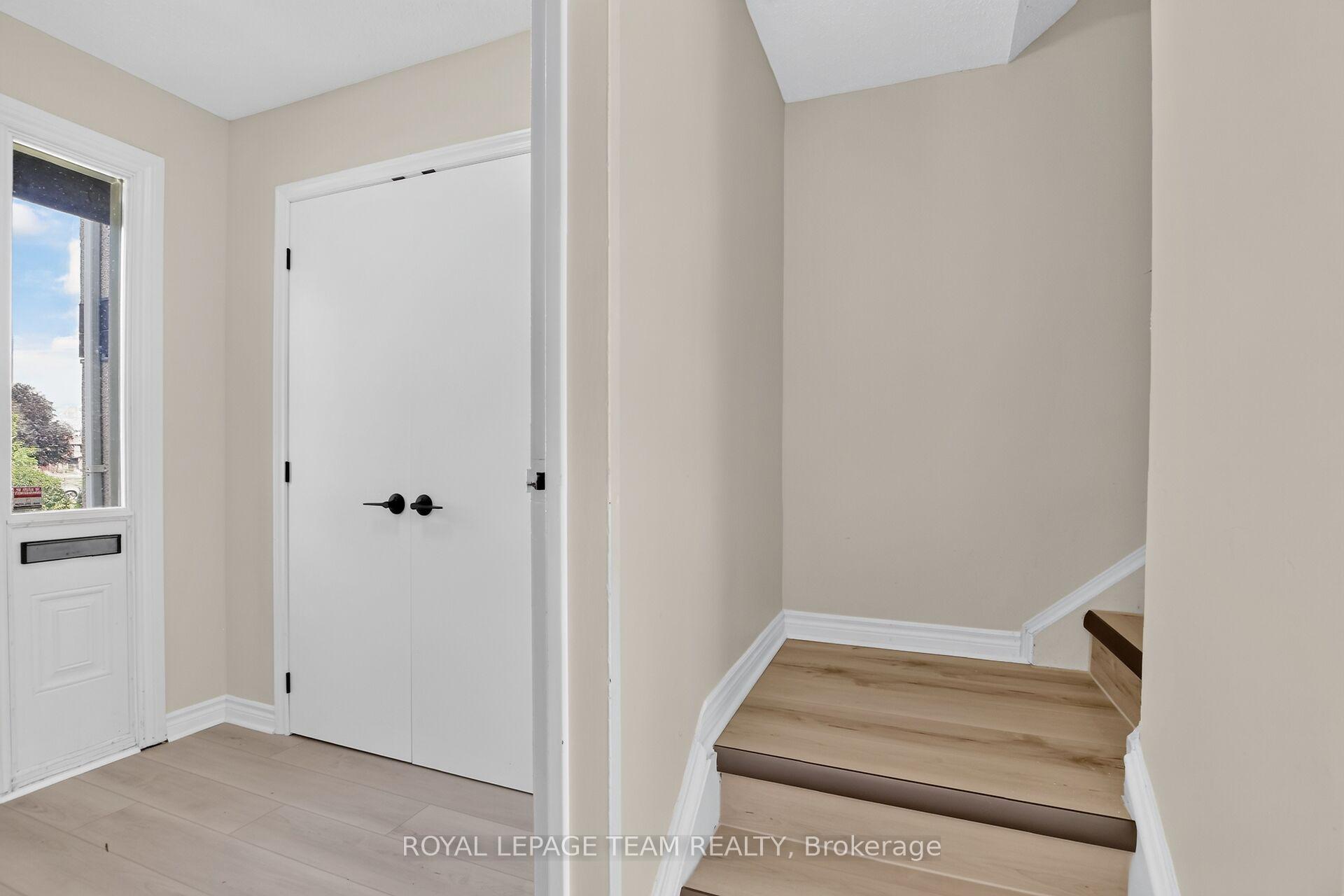 Photo 24 of 120 Mcclintock Way, Ottawa, Kanata - Katimavik — HOMEH