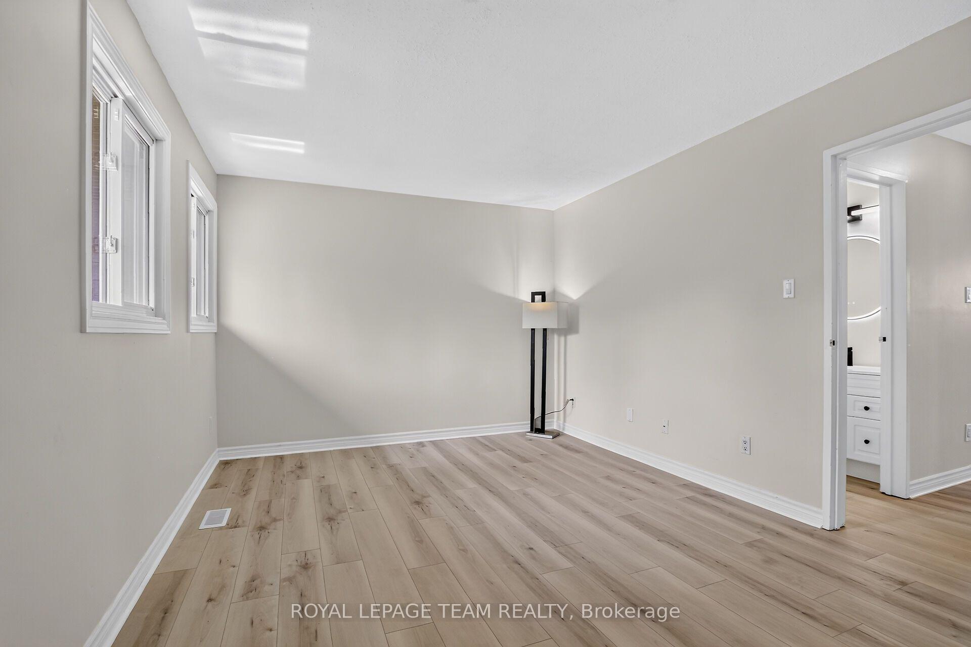 Photo 30 of 120 Mcclintock Way, Ottawa, Kanata - Katimavik — HOMEH