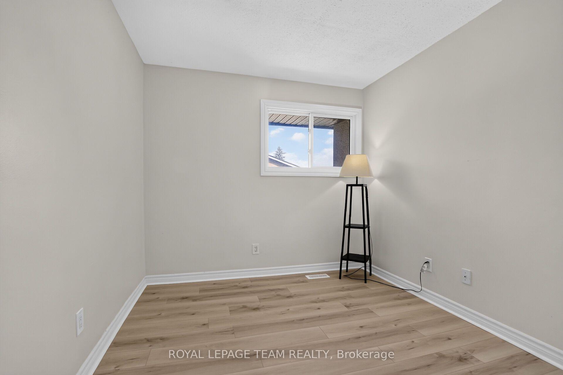 Photo 38 of 120 Mcclintock Way, Ottawa, Kanata - Katimavik — HOMEH