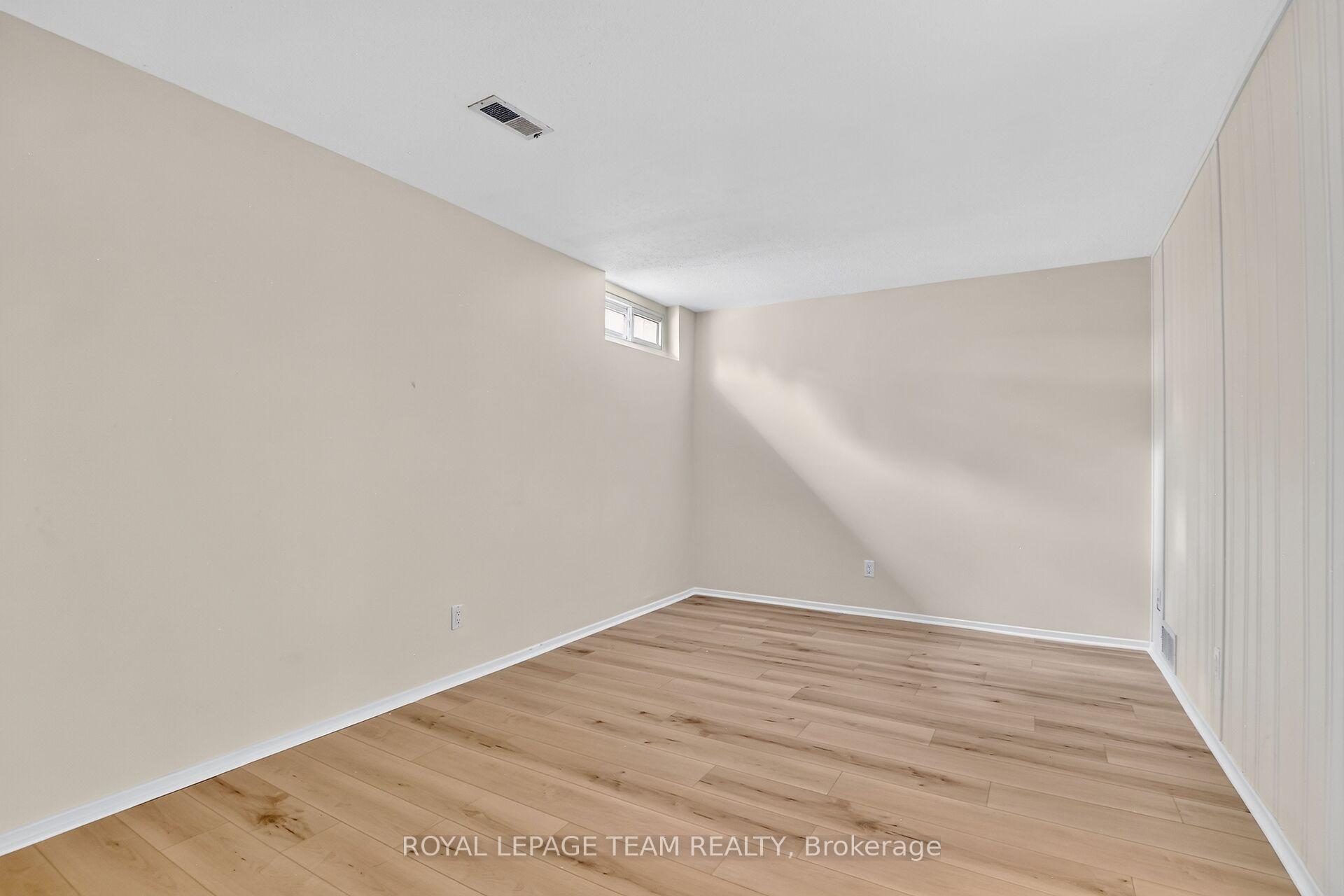 Photo 43 of 120 Mcclintock Way, Ottawa, Kanata - Katimavik — HOMEH
