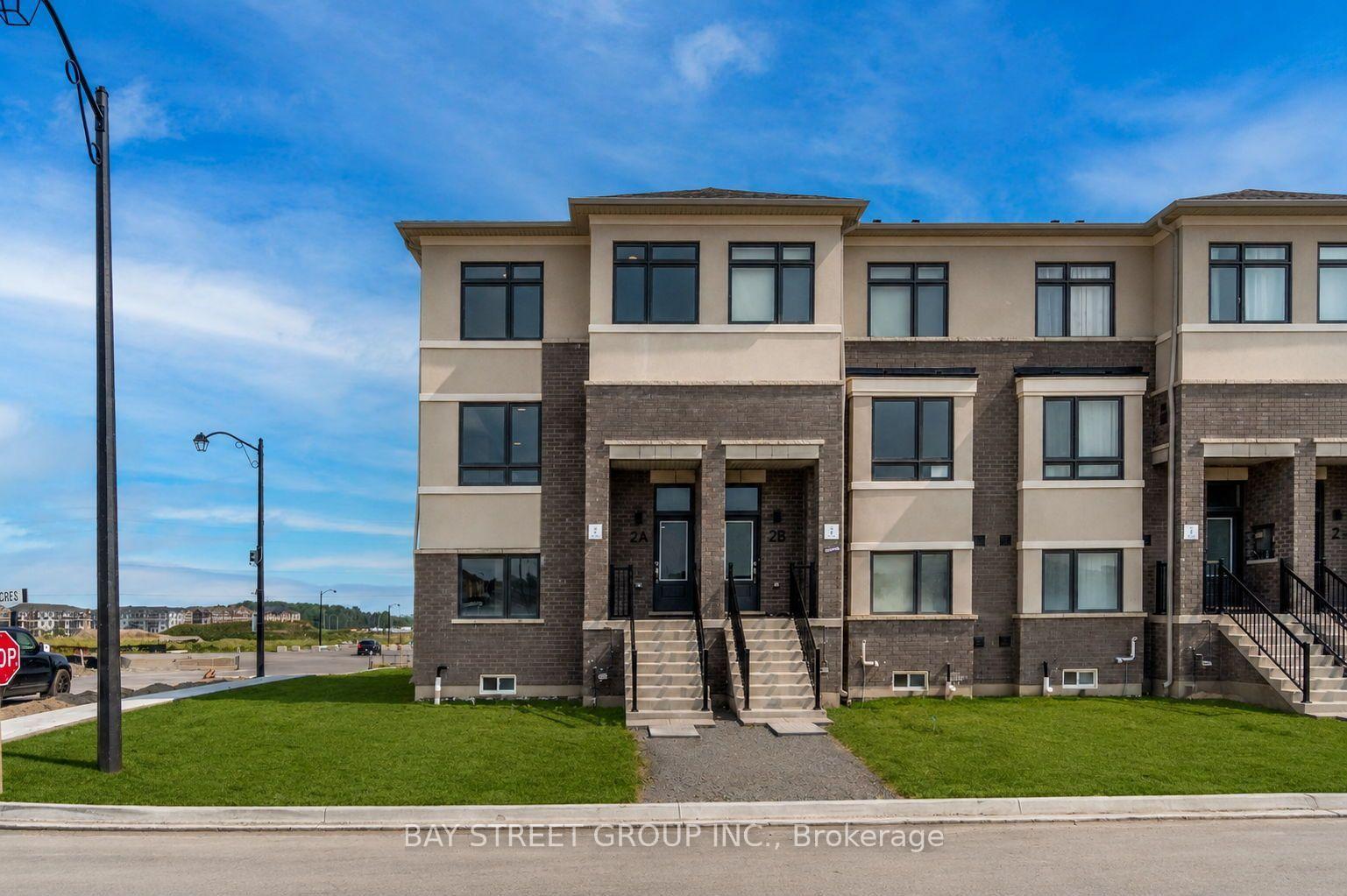 Photo 2 of 2A Big Willow Crescent, Richmond Hill, Rural Richmond Hill — HOMEH