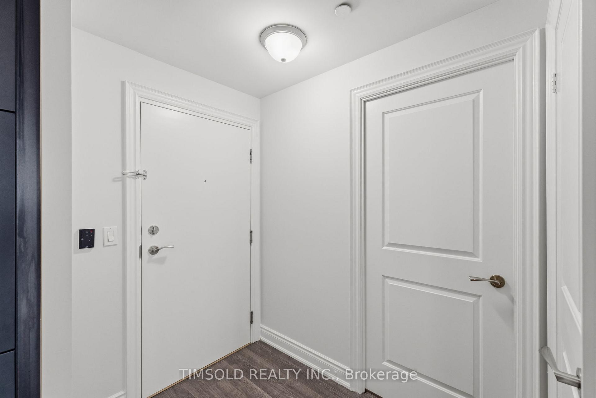Photo 5 of Unit 1012, 33 Clegg Road, Markham, Unionville — HOMEH