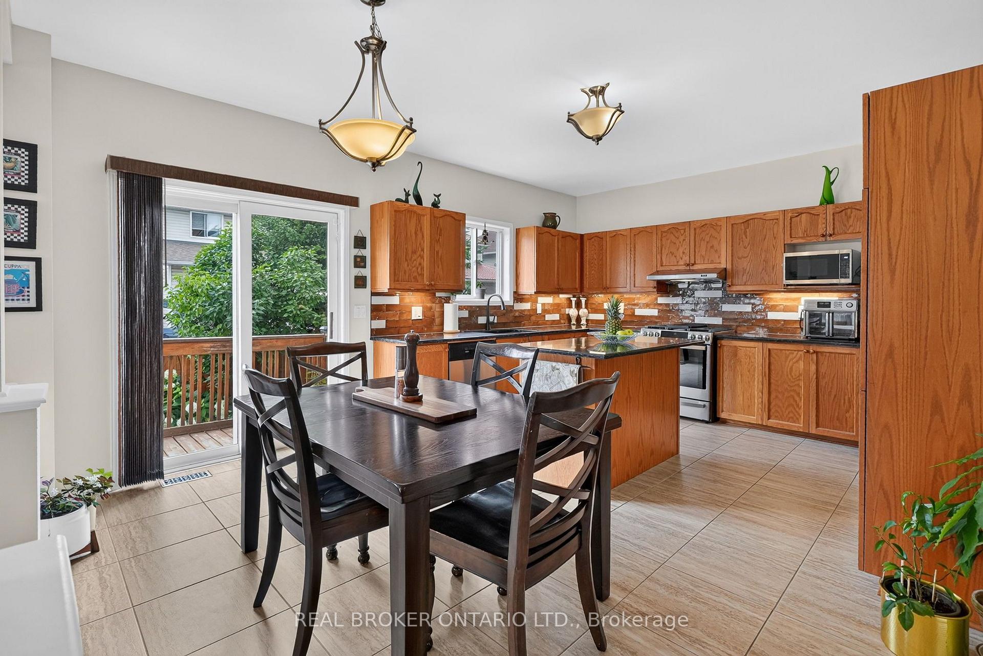 Photo 5 of 157 Fairlop Way, Ottawa, Barrhaven - Longfields — HOMEH
