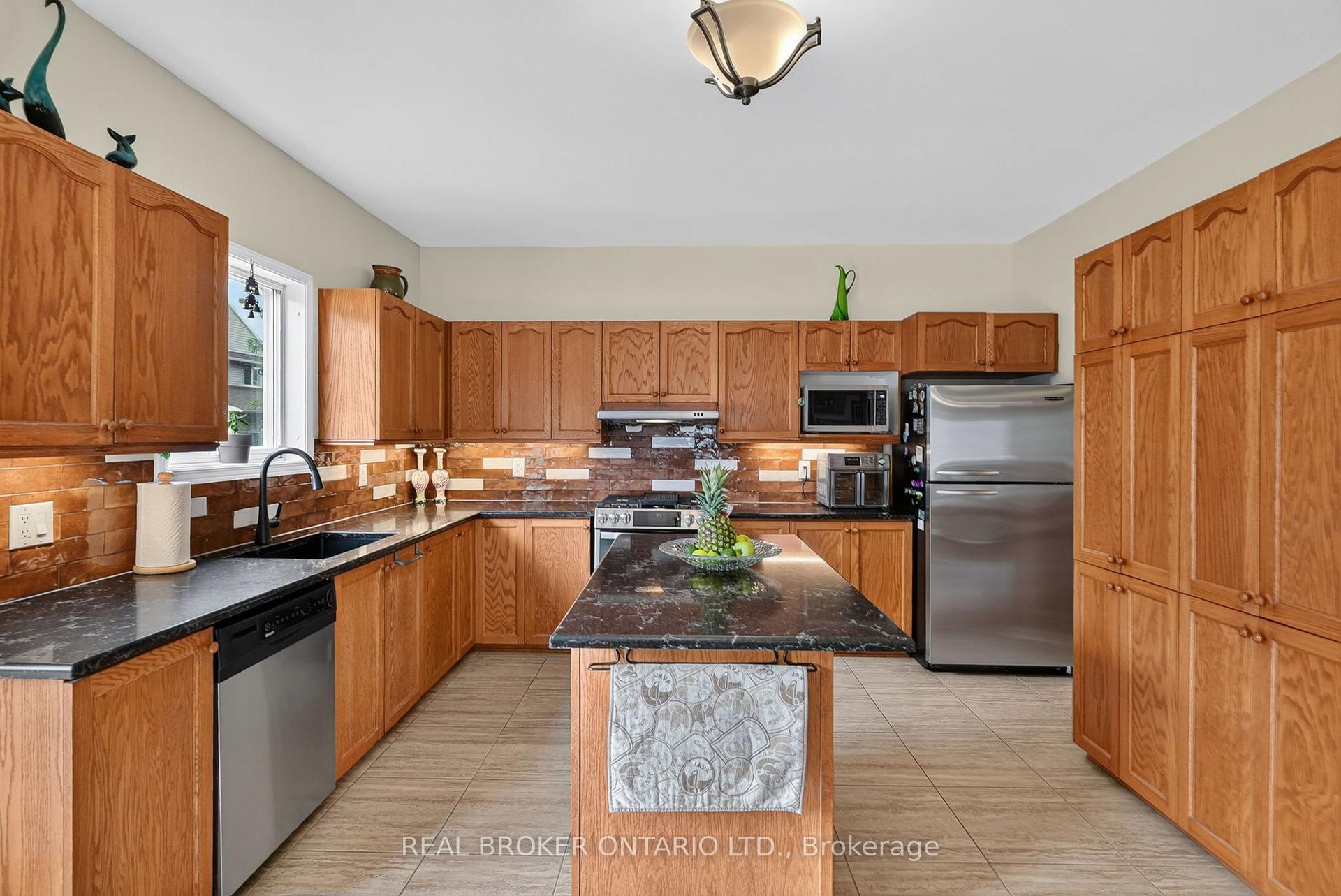 Photo 6 of 157 Fairlop Way, Ottawa, Barrhaven - Longfields — HOMEH