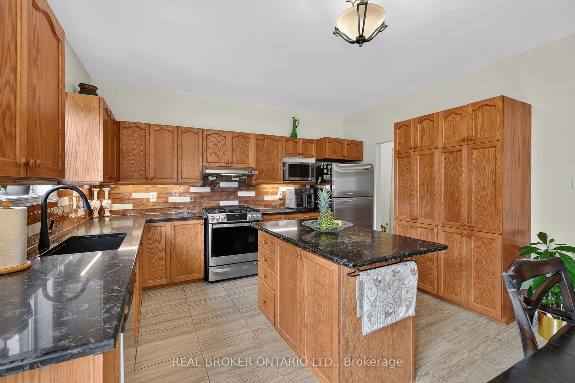 Photo 7 of 157 Fairlop Way, Ottawa, Barrhaven - Longfields — HOMEH