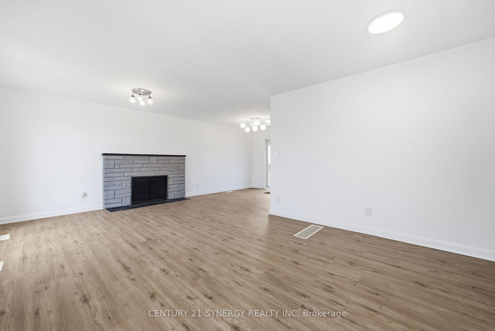 Photo 4 of 95 West Street W, Quinte West, Trenton Ward — HOMEH