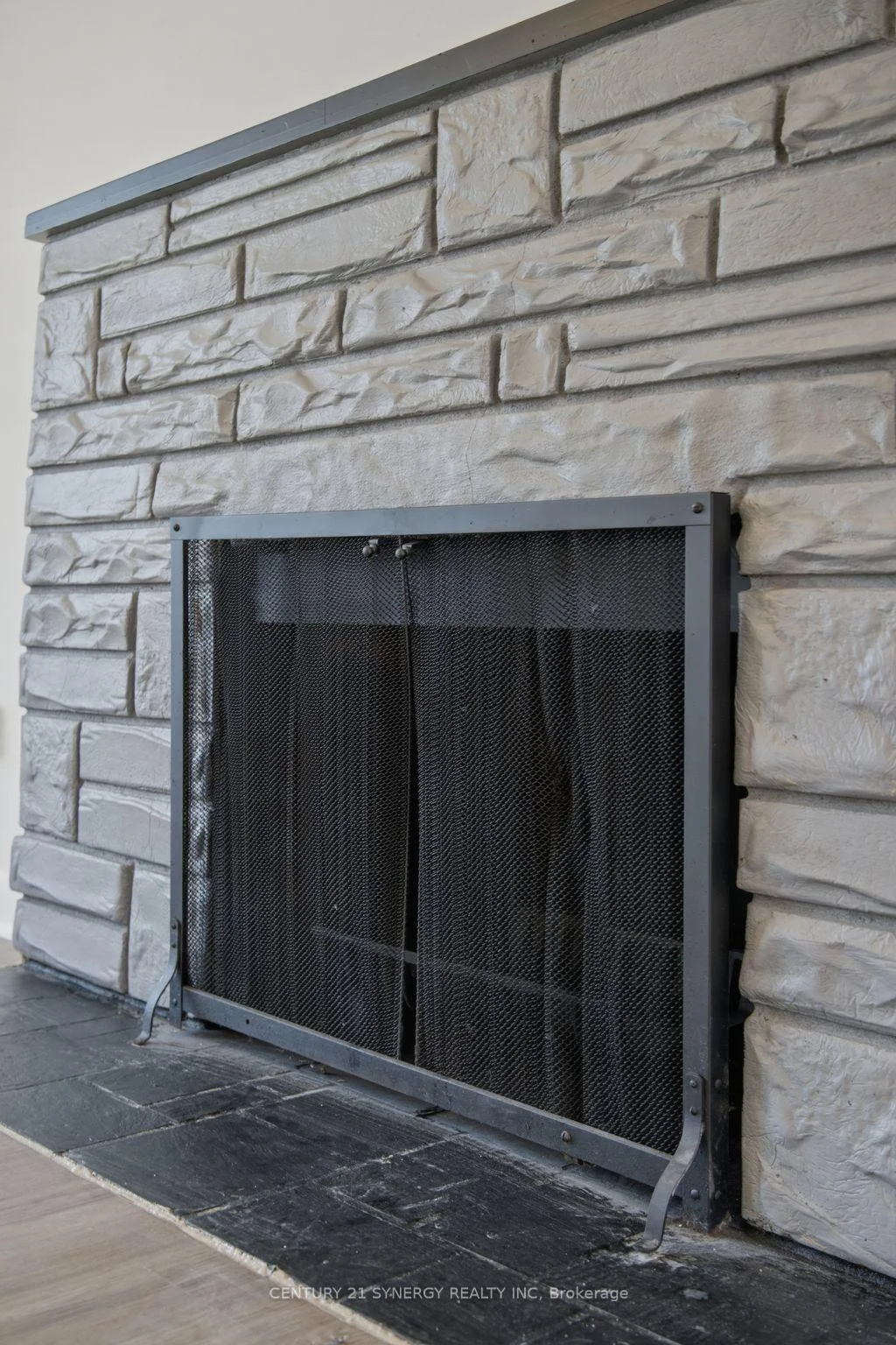 Photo 10 of 95 West Street W, Quinte West, Trenton Ward — HOMEH