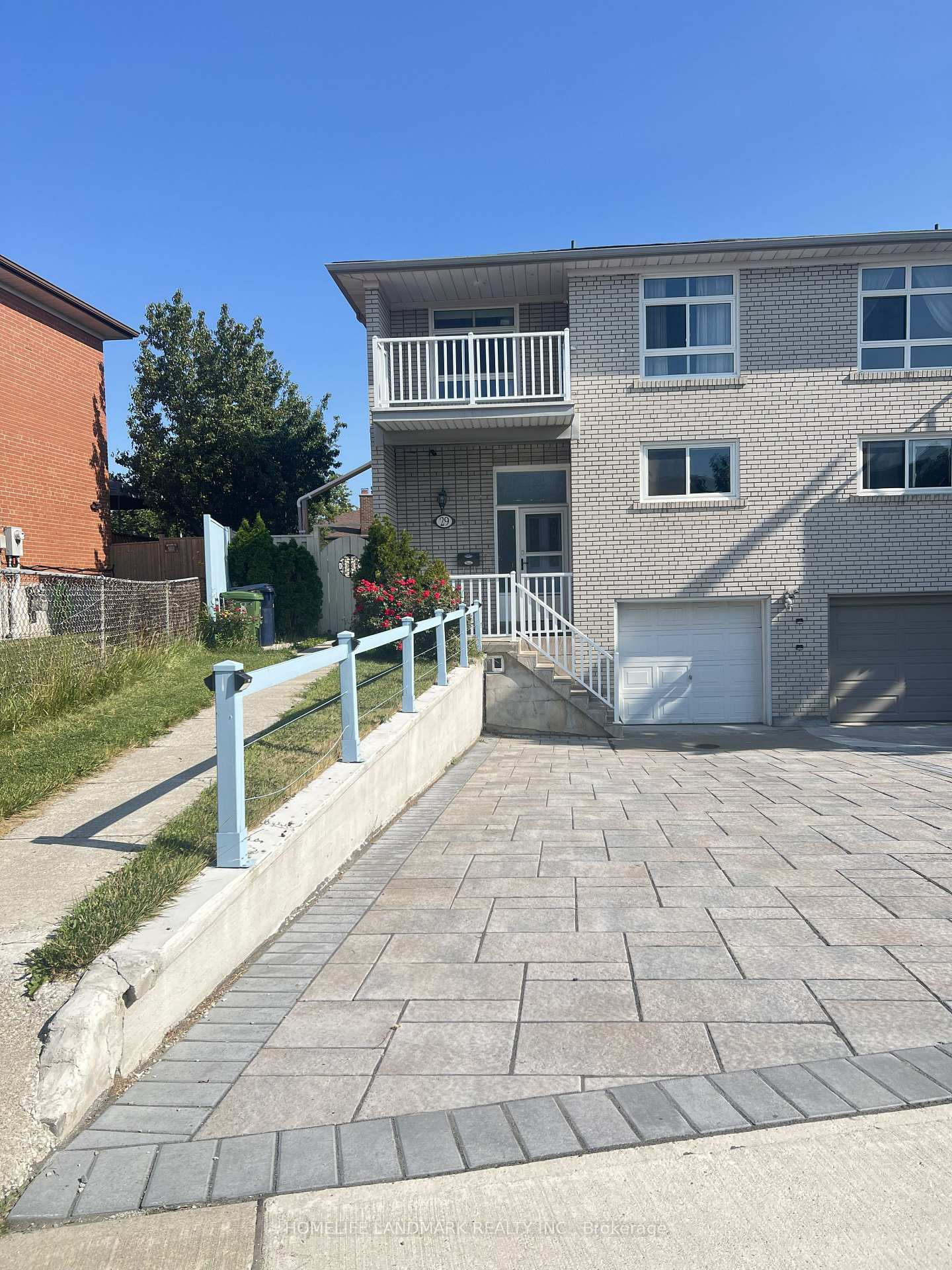Photo 2 of 29 Tillplain Road, North York, Bathurst Manor — HOMEH
