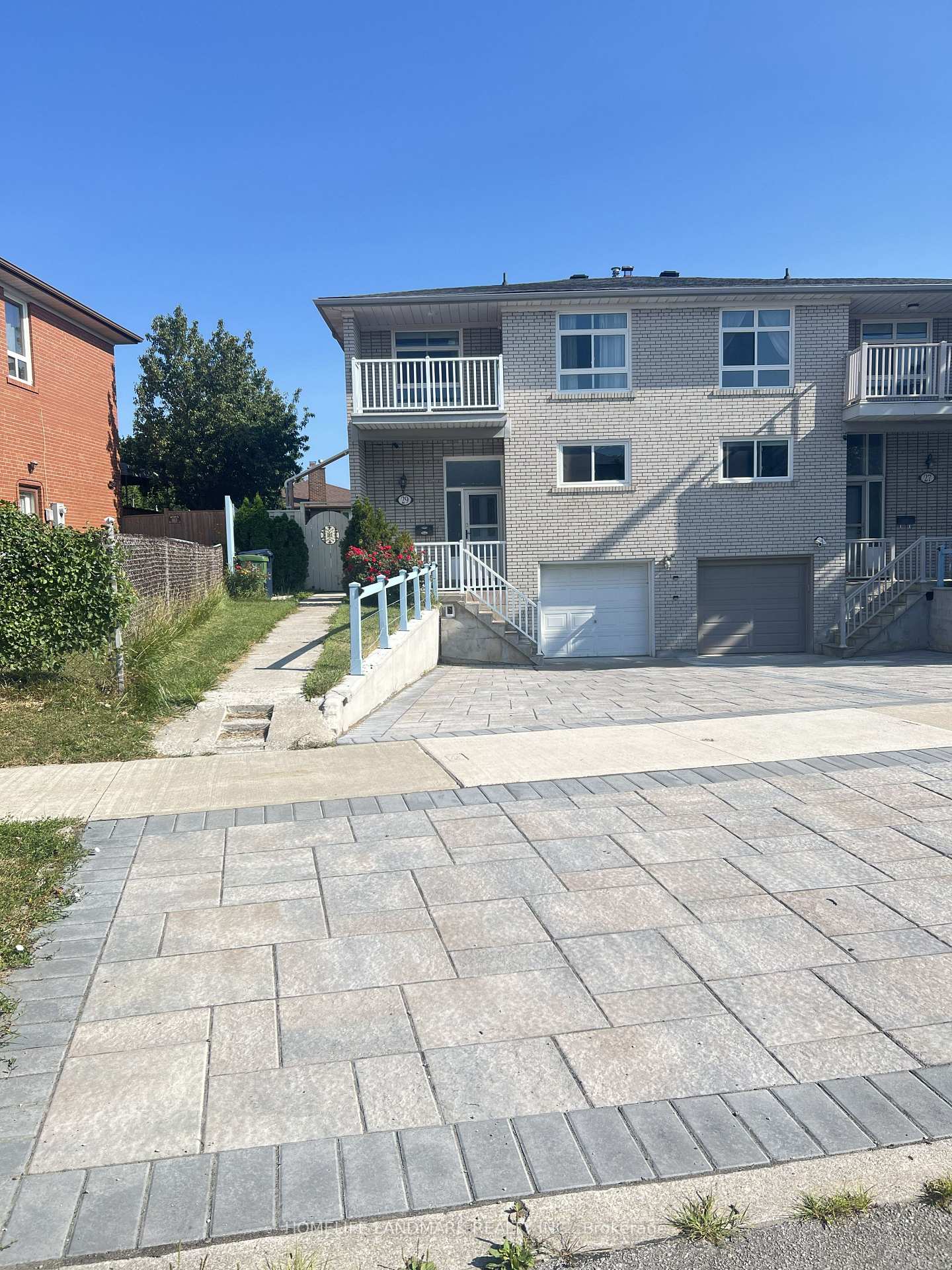 Photo 5 of 29 Tillplain Road, North York, Bathurst Manor — HOMEH