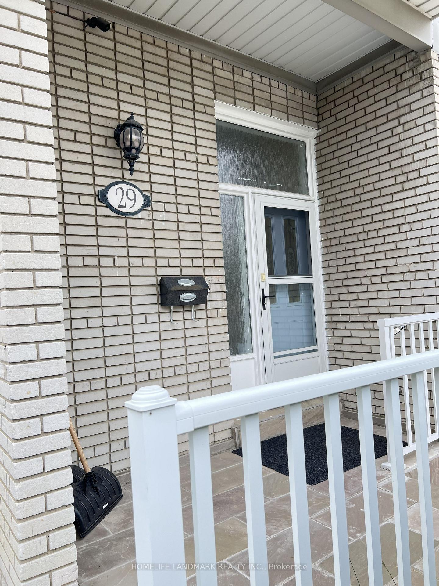 Photo 6 of 29 Tillplain Road, North York, Bathurst Manor — HOMEH