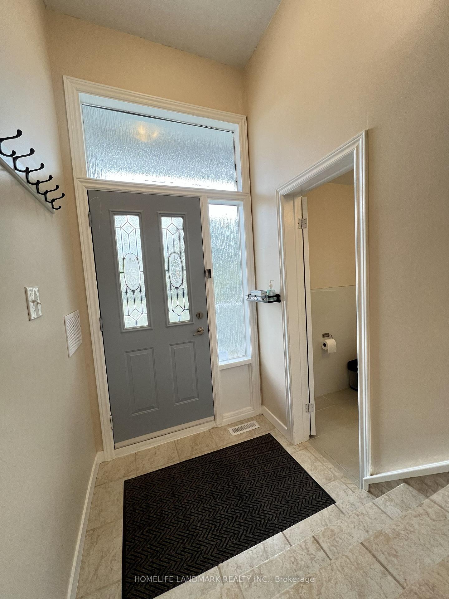 Photo 15 of 29 Tillplain Road, North York, Bathurst Manor — HOMEH