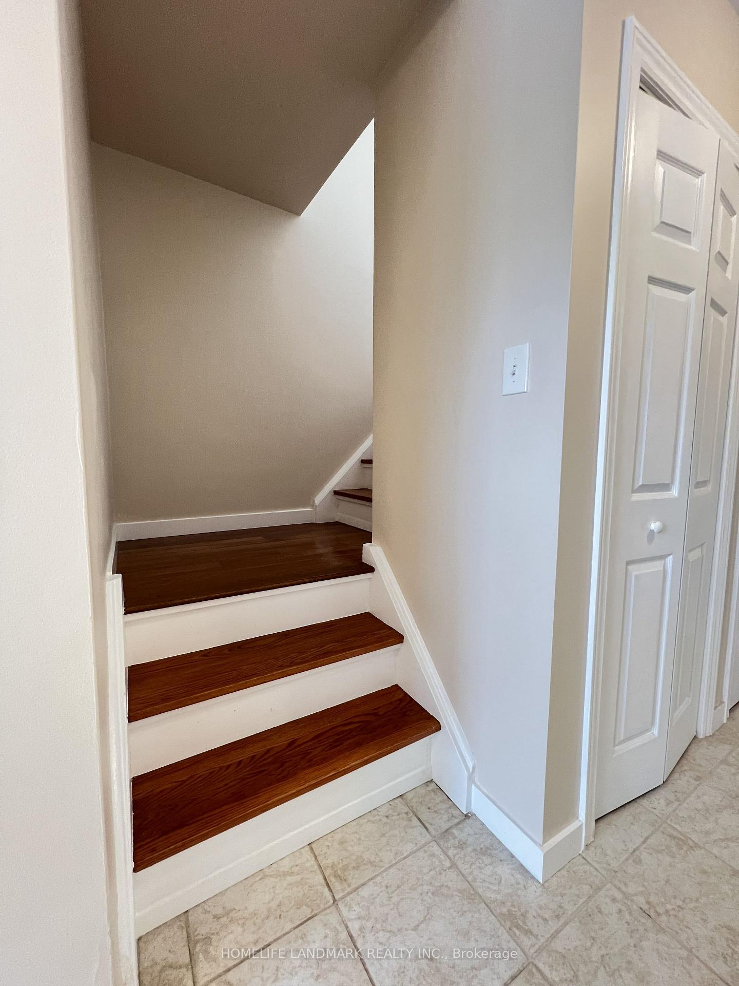 Photo 24 of 29 Tillplain Road, North York, Bathurst Manor — HOMEH