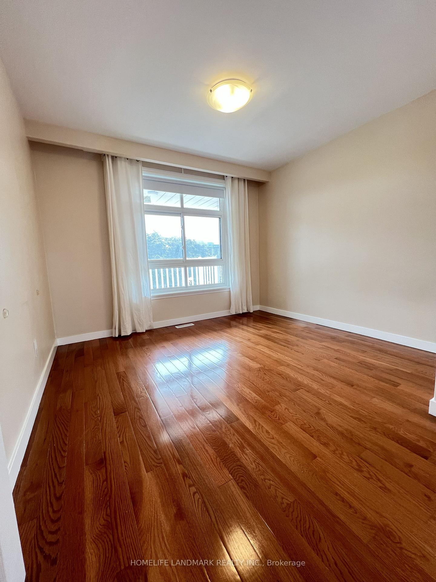 Photo 35 of 29 Tillplain Road, North York, Bathurst Manor — HOMEH