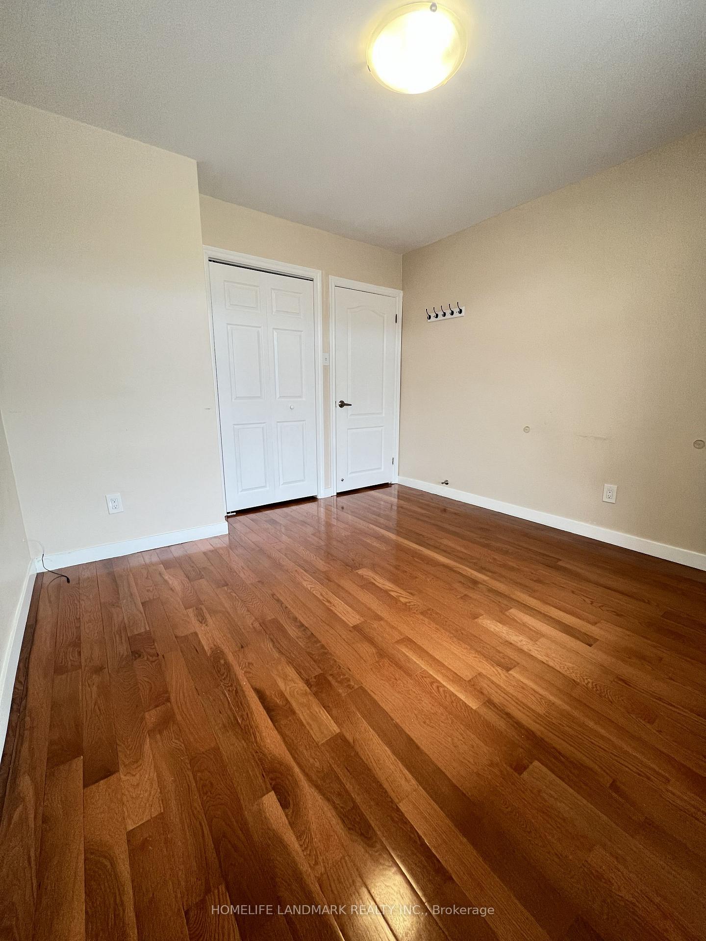 Photo 36 of 29 Tillplain Road, North York, Bathurst Manor — HOMEH