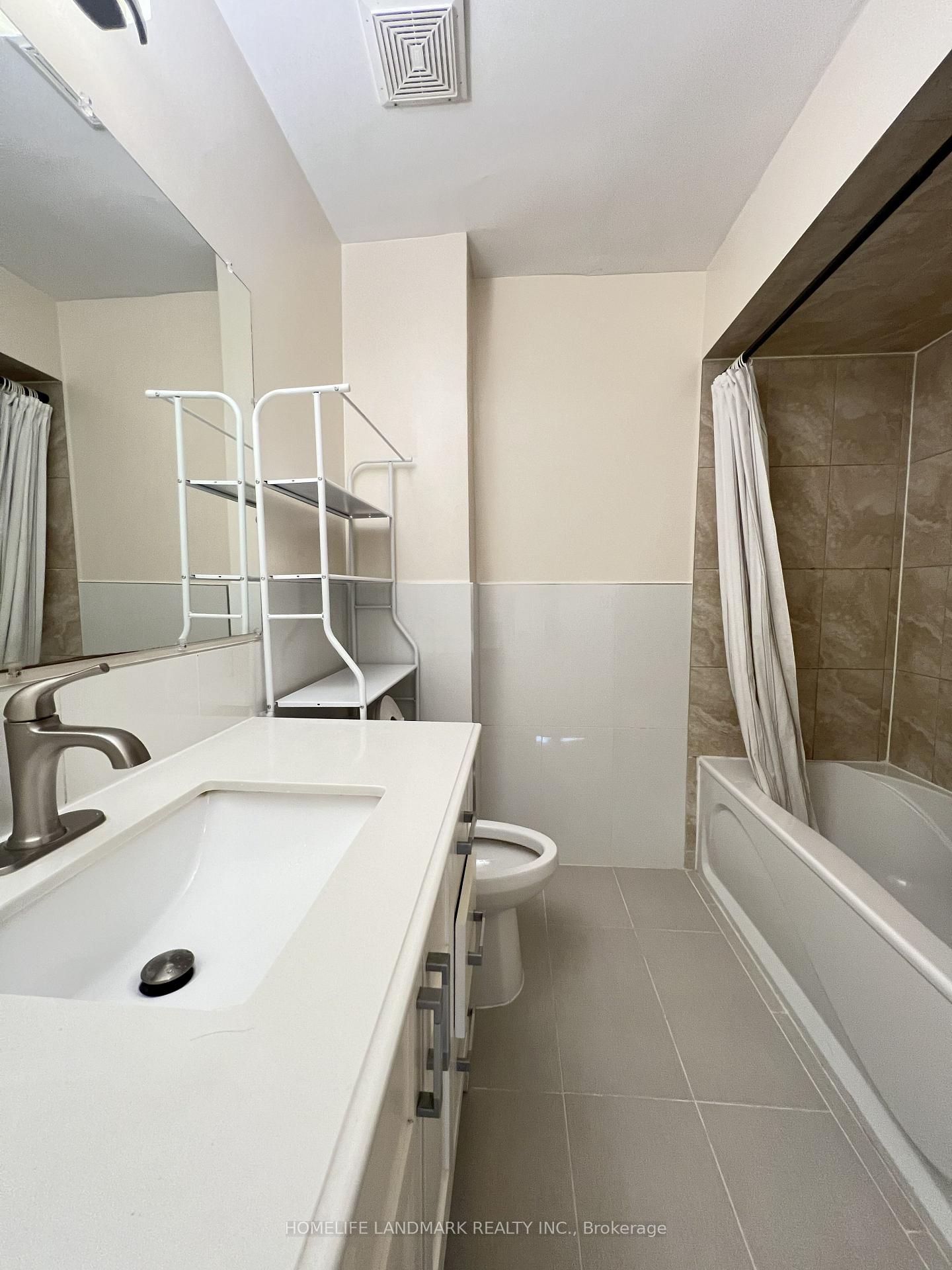 Photo 46 of 29 Tillplain Road, North York, Bathurst Manor — HOMEH