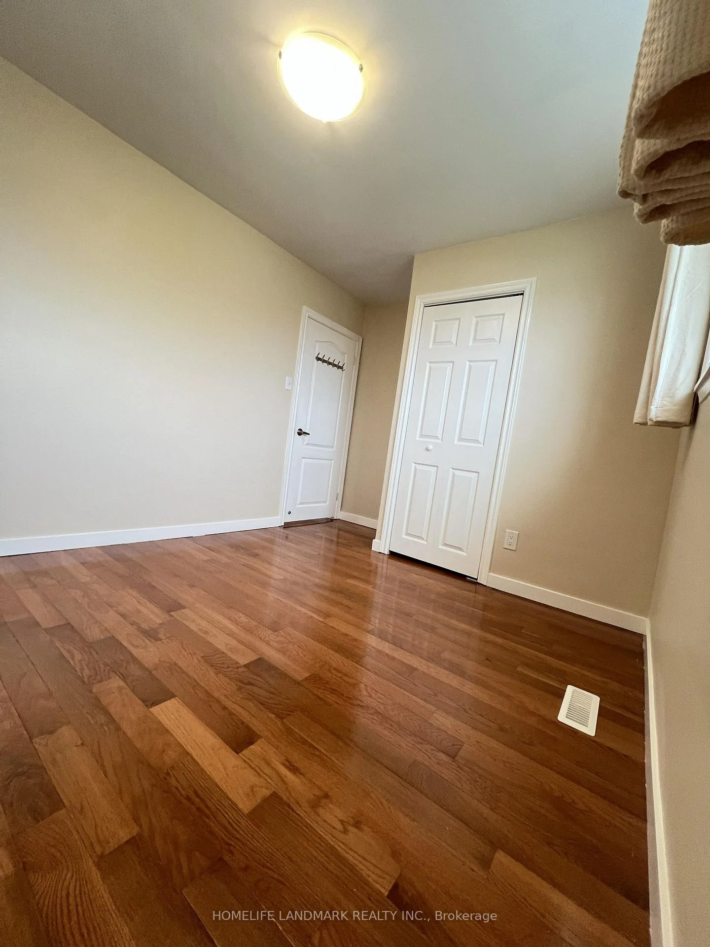 Photo 39 of 29 Tillplain Road, North York, Bathurst Manor — HOMEH
