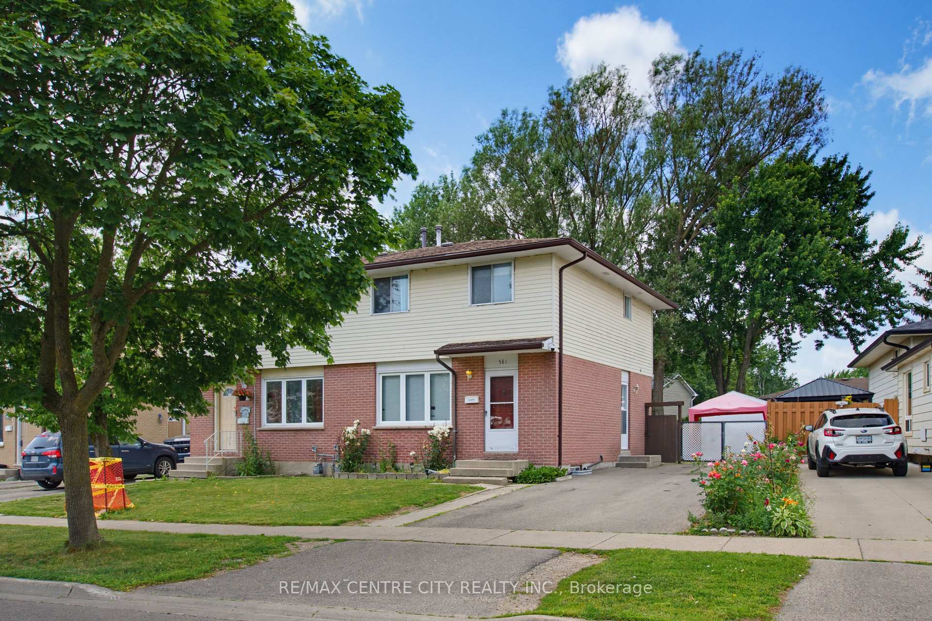 Photo 1 of 581 Deveron Crescent, London, South T — HOMEH
