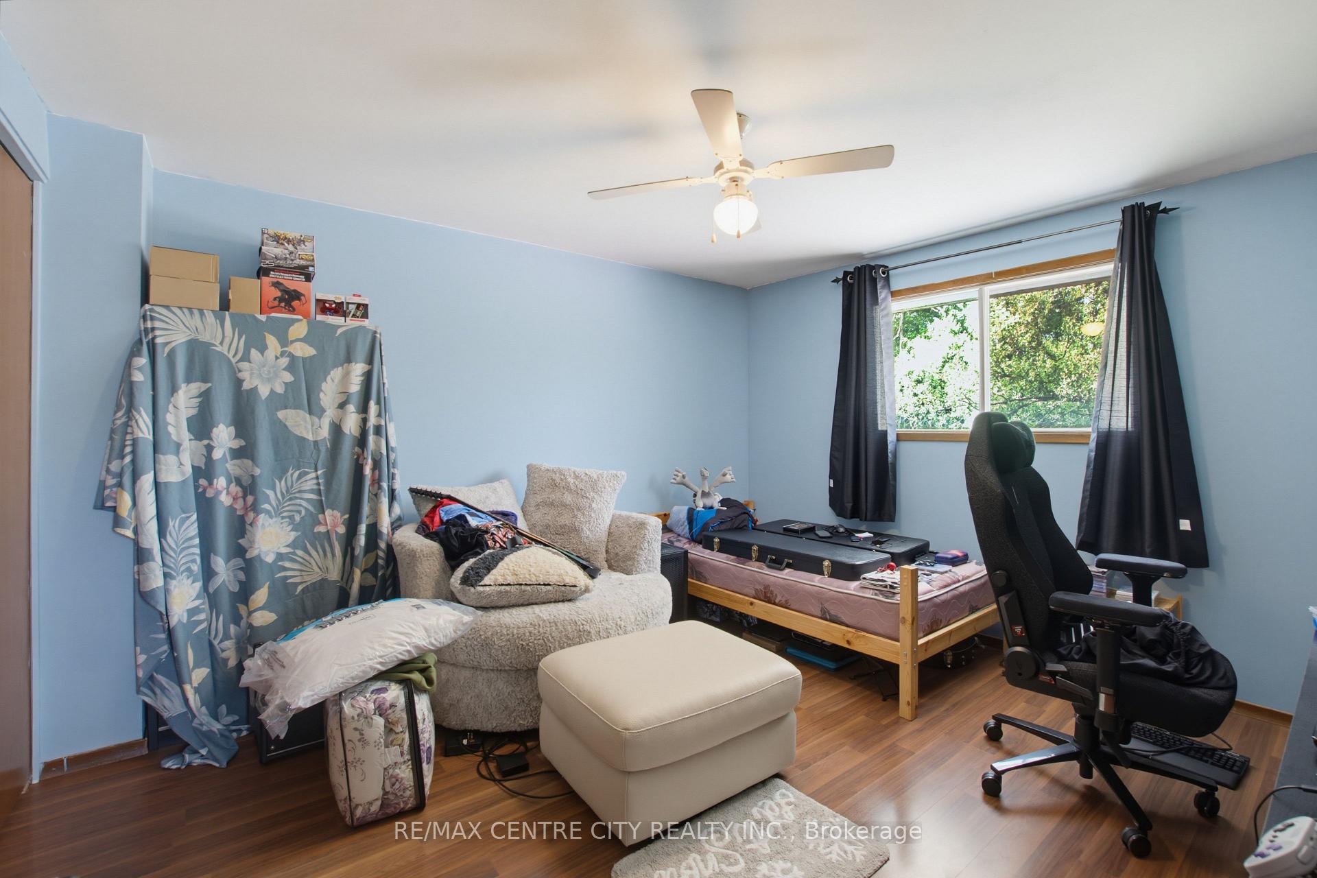 Photo 31 of 581 Deveron Crescent, London, South T — HOMEH