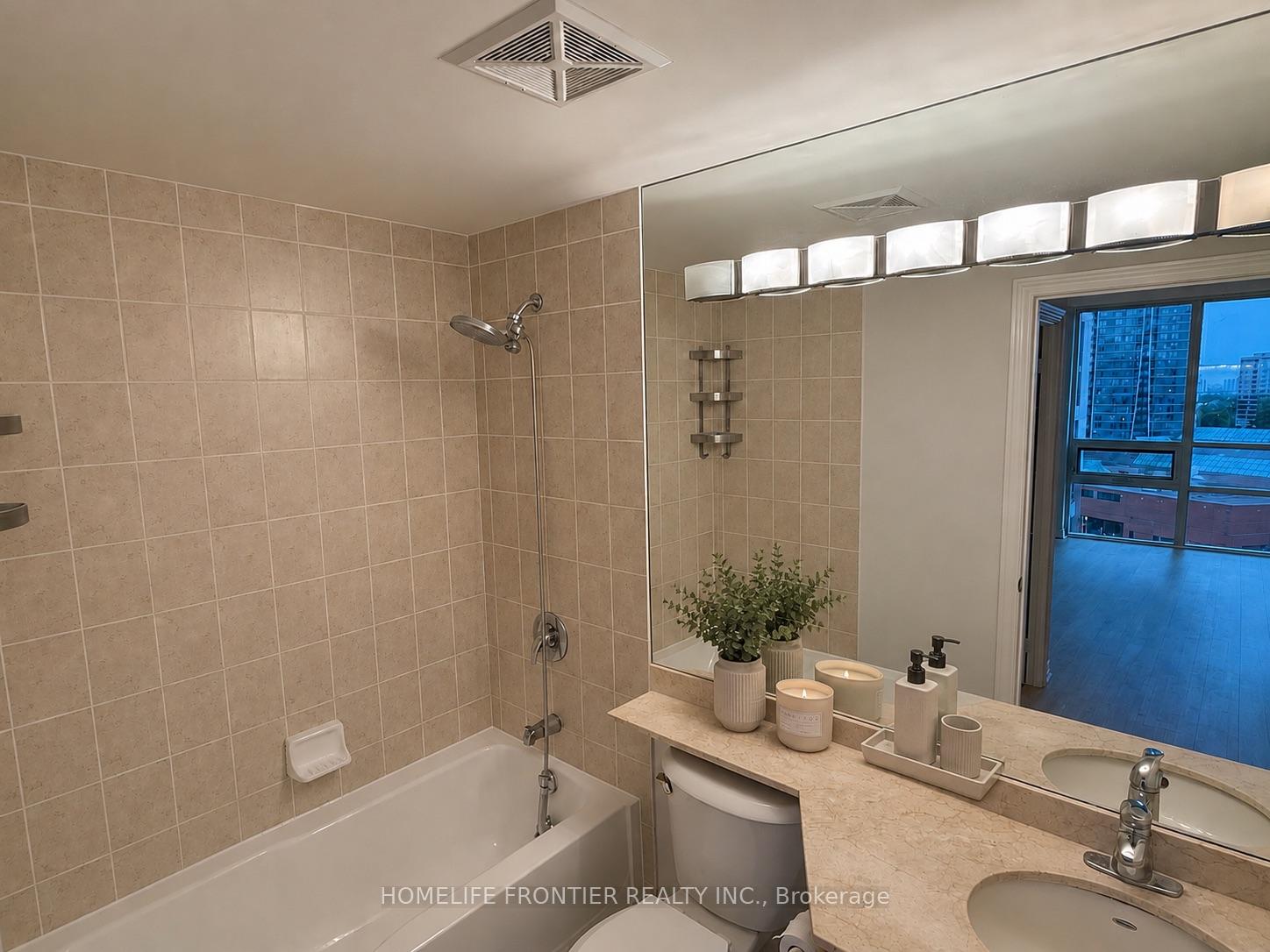 Photo 5 of Unit 1111, 100 Promenade Circle, Vaughan, Brownridge — HOMEH