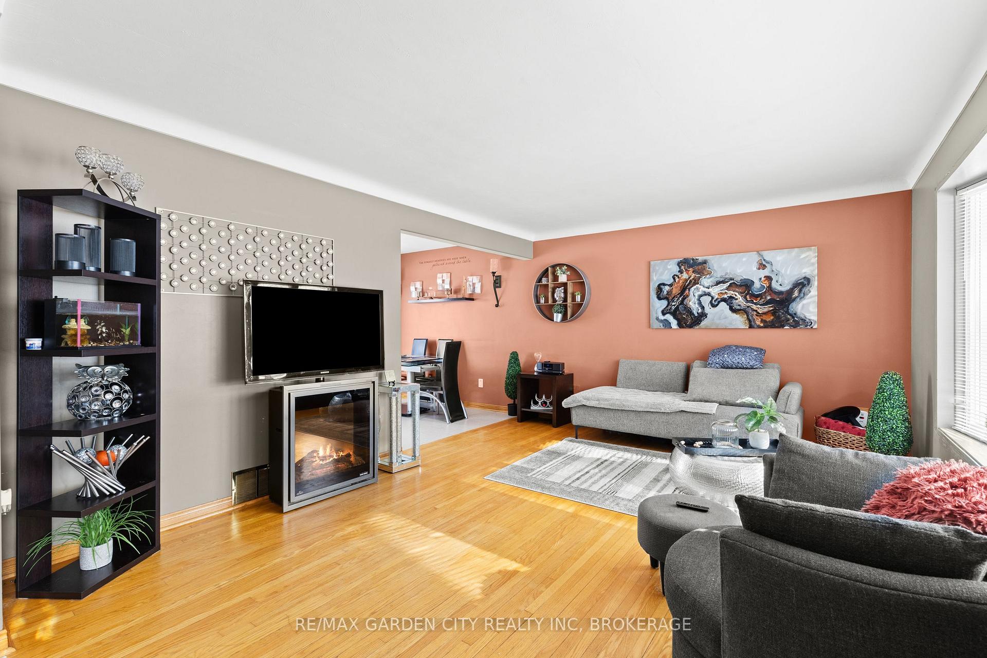 Photo 6 of 8842 Roosevelt Street, Niagara Falls, Chippawa — HOMEH