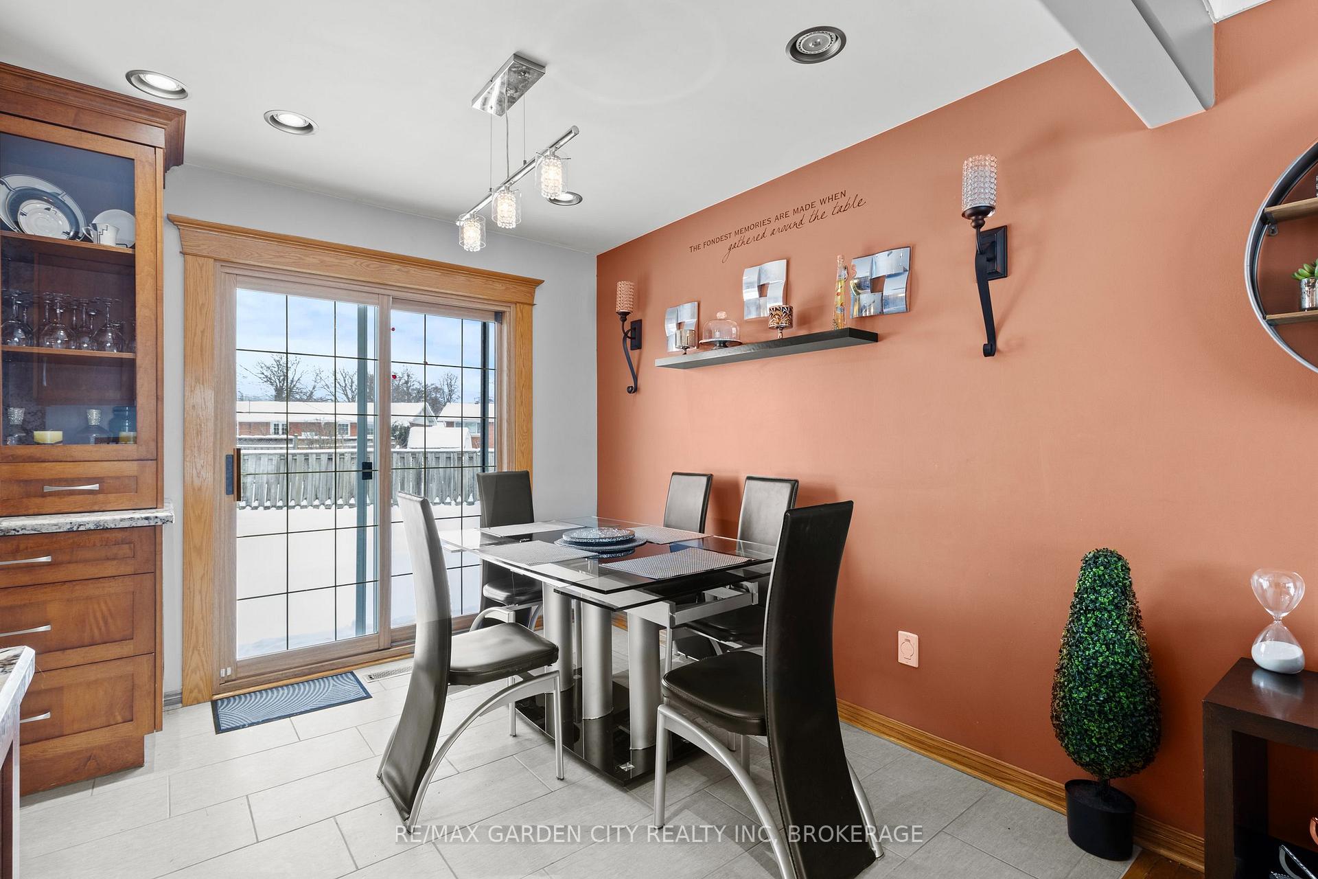 Photo 8 of 8842 Roosevelt Street, Niagara Falls, Chippawa — HOMEH
