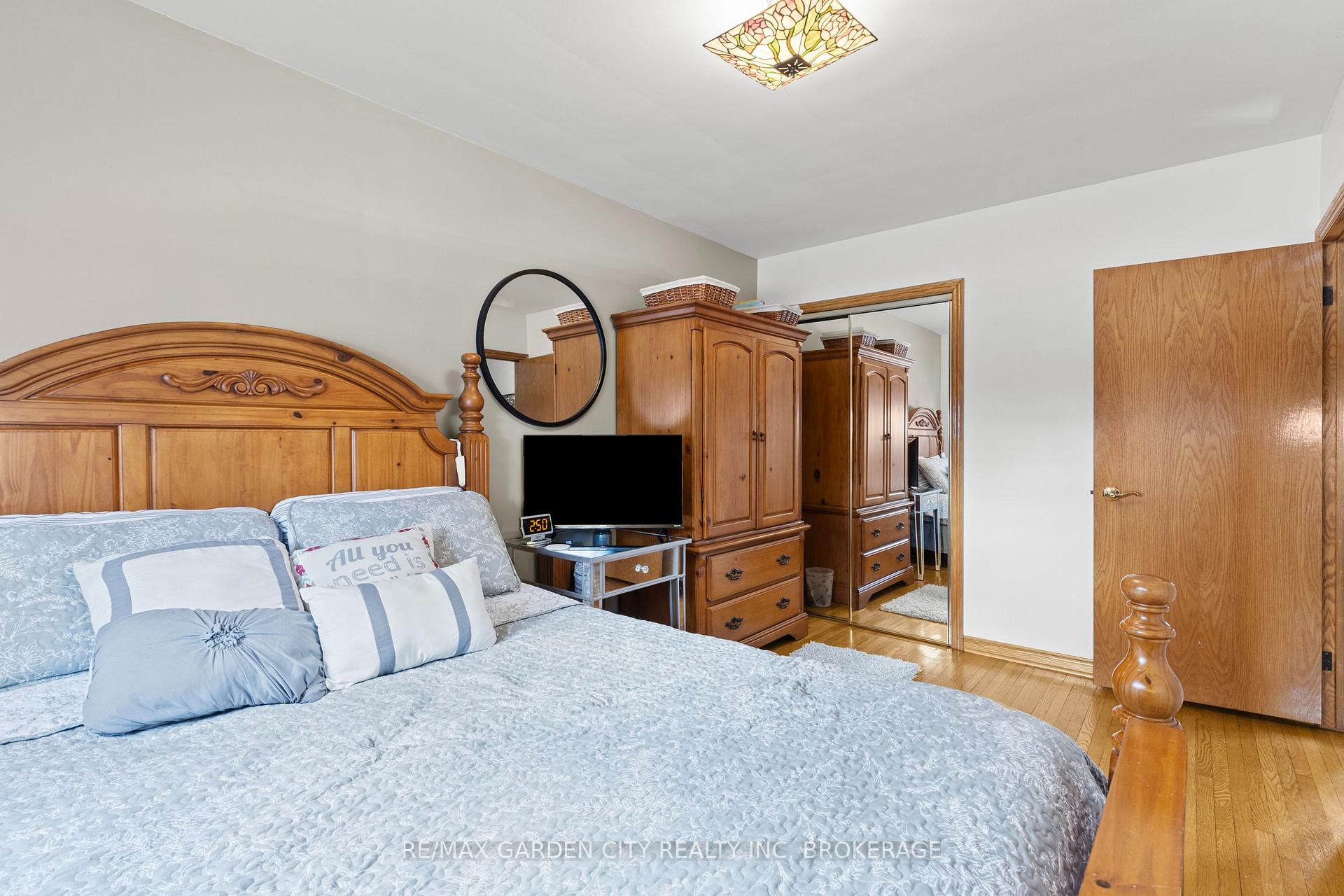 Photo 14 of 8842 Roosevelt Street, Niagara Falls, Chippawa — HOMEH