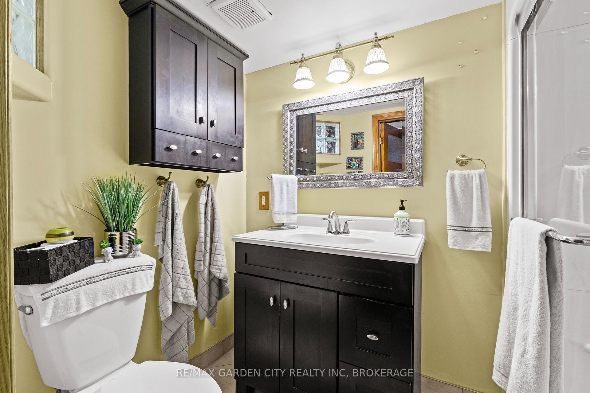 Photo 23 of 8842 Roosevelt Street, Niagara Falls, Chippawa — HOMEH