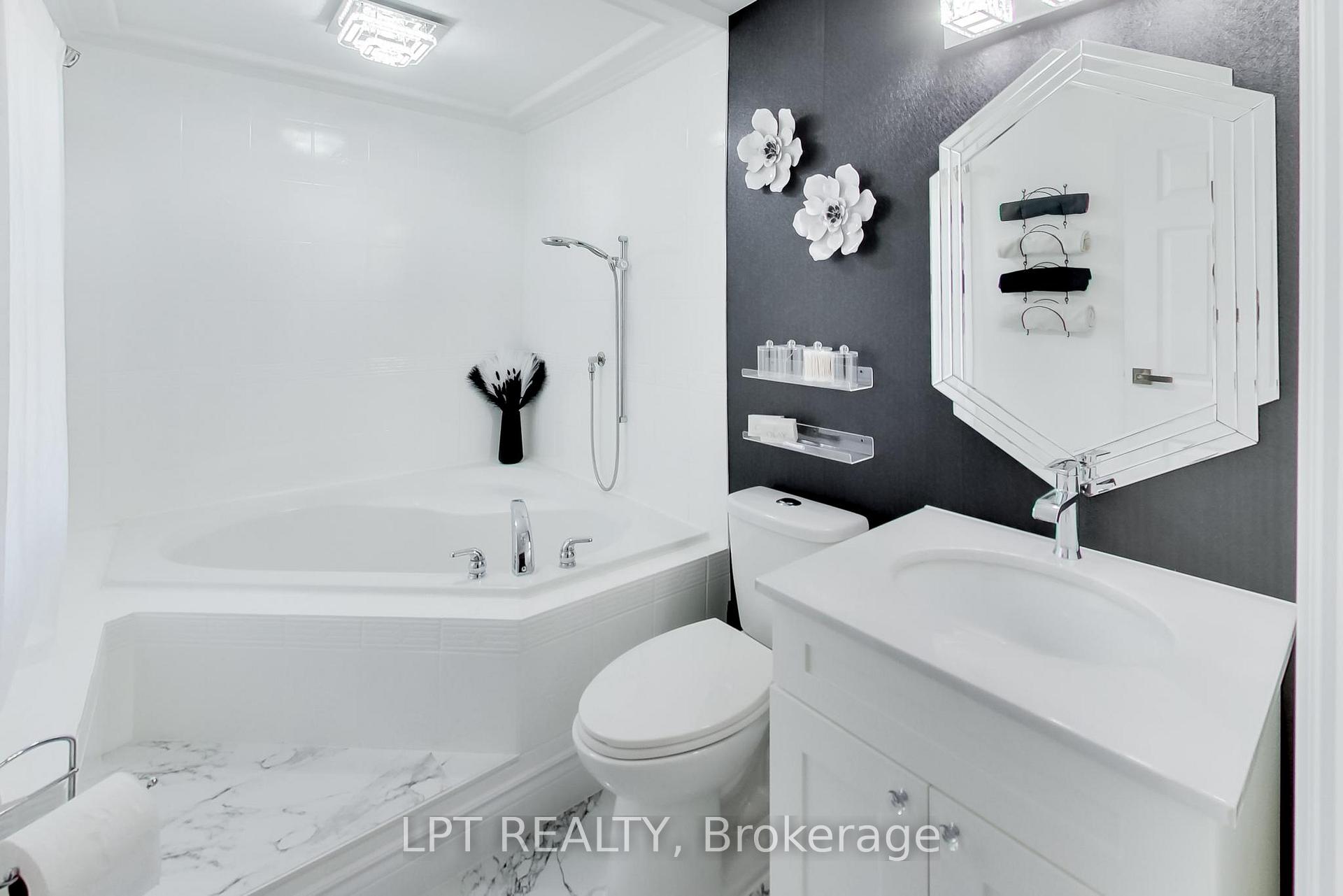 Photo 20 of 2482 Snowhill Court, Burlington, Brant Hills — HOMEH